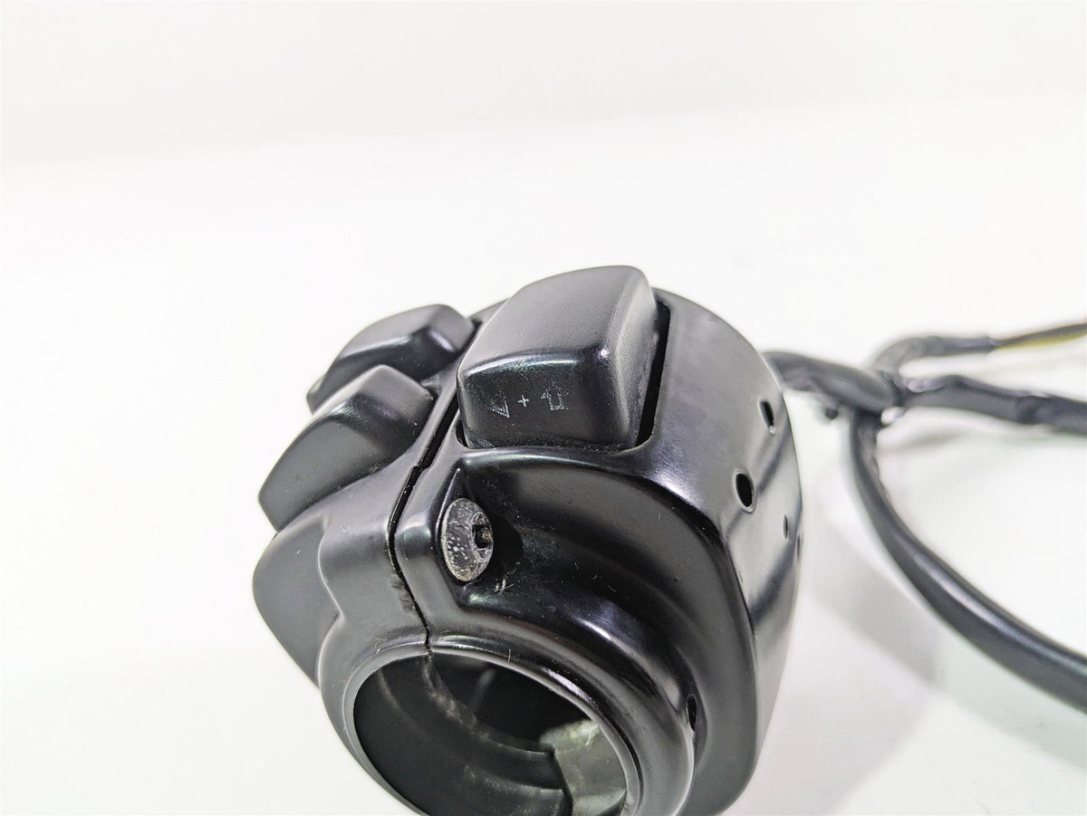 2007 Harley Sportster XL1200 C Left Hand Blinker Light Control Switch 71682-06A {{ shop.shopifyCountryName }} - Mototech271