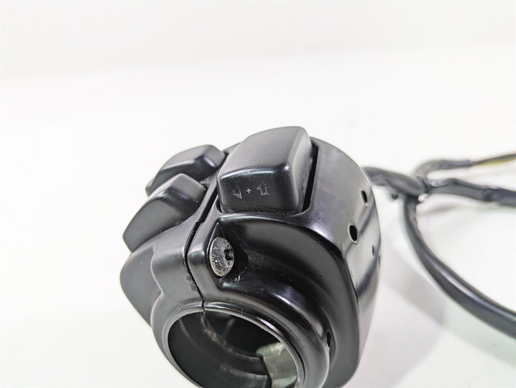 2007 Harley Sportster XL1200 C Left Hand Blinker Light Control Switch 71682-06A {{ shop.shopifyCountryName }} - Mototech271