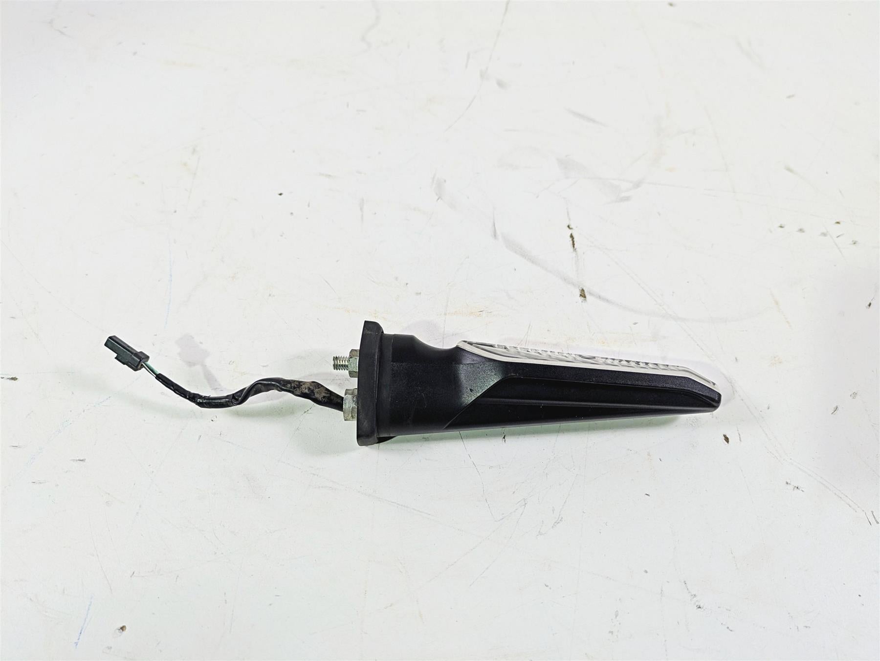 2020 Suzuki V-Strom 1050 XT Right Front Turn Signal Blinker 35601-06L00 {{ shop.shopifyCountryName }} - Mototech271