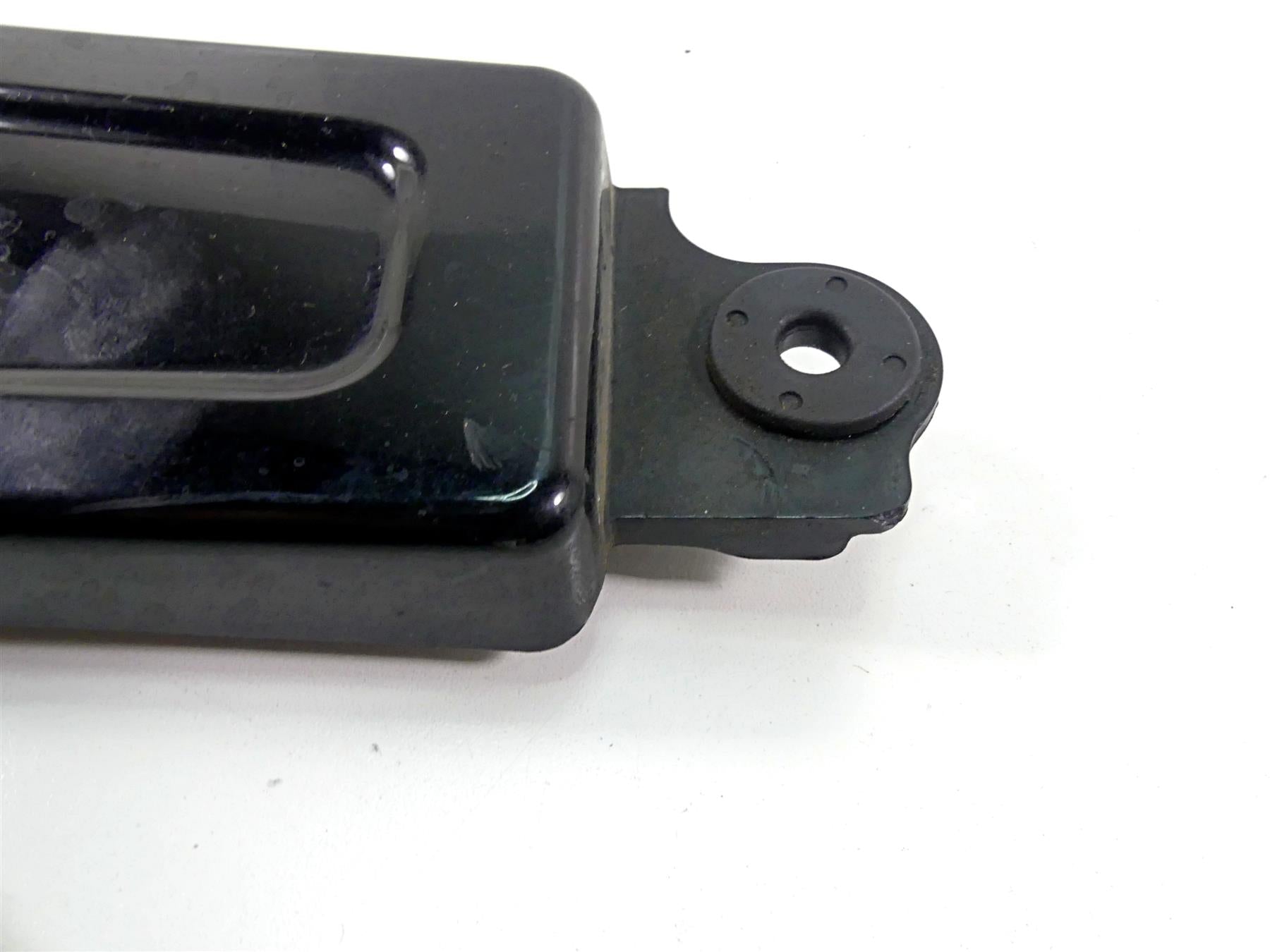 2008 Suzuki M109R VZR1800 Right Swingarm Side Cover Cowl 47140-48G00 47141-48G00 {{ shop.shopifyCountryName }} - Mototech271