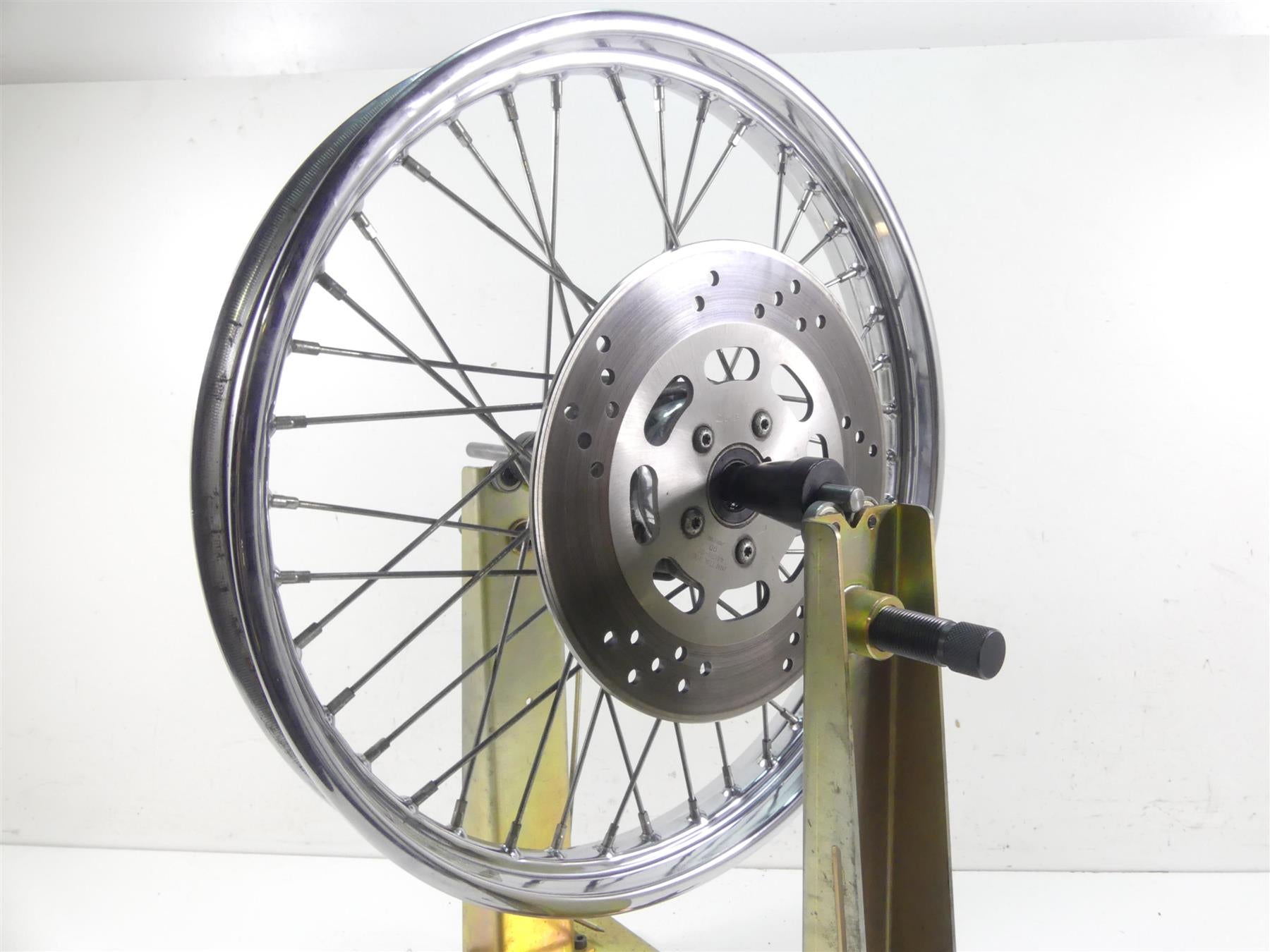 1999 Harley FXSTS Softail Springer 21x2.15 Front Wheel Spoke Rim - Read 43676-88C {{ shop.shopifyCountryName }} - Mototech271