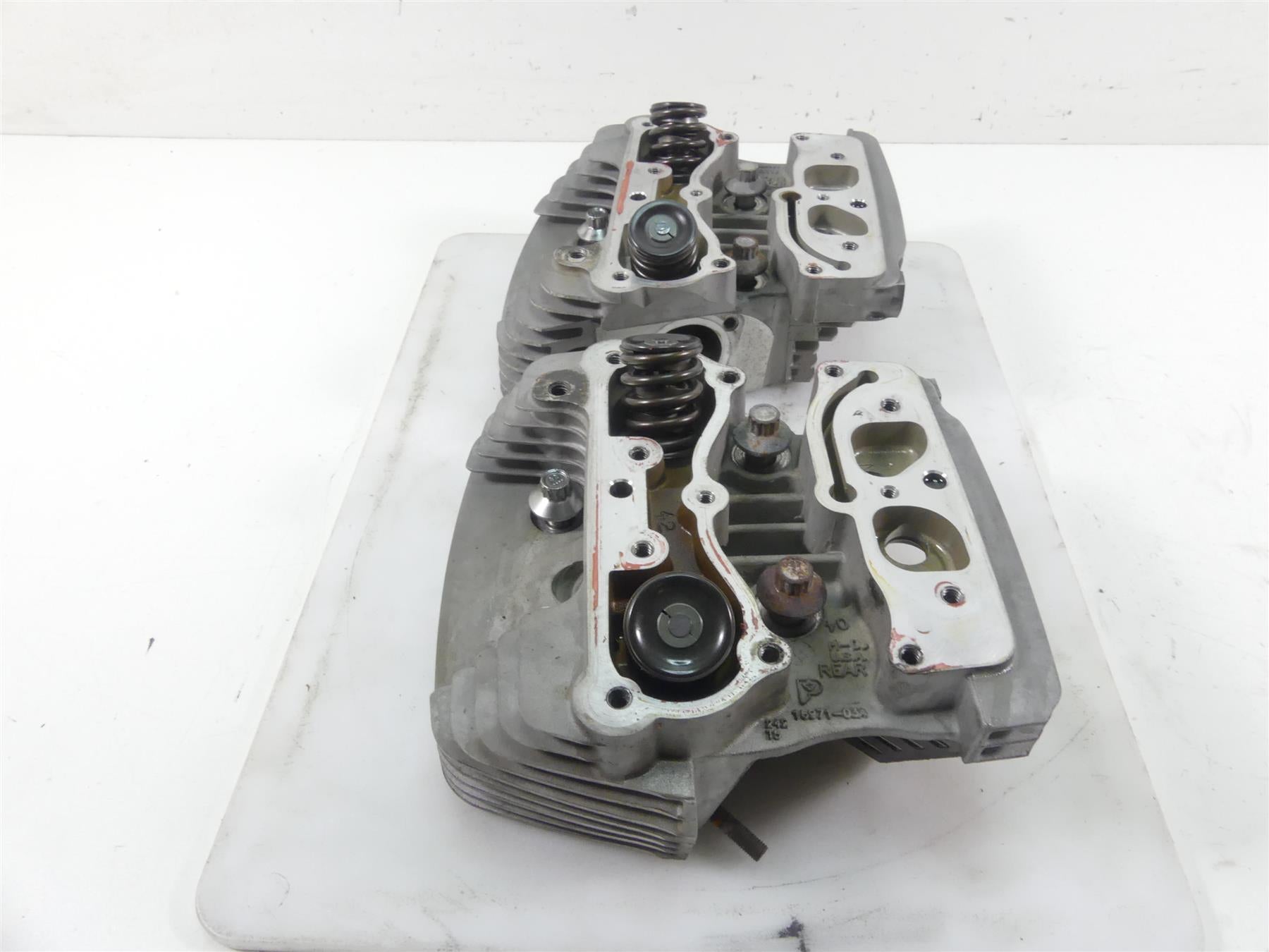2005 Harley Touring CVO FLHTC SE Electra Glide 103ci Cylinderheads 16961-03A {{ shop.shopifyCountryName }} - Mototech271