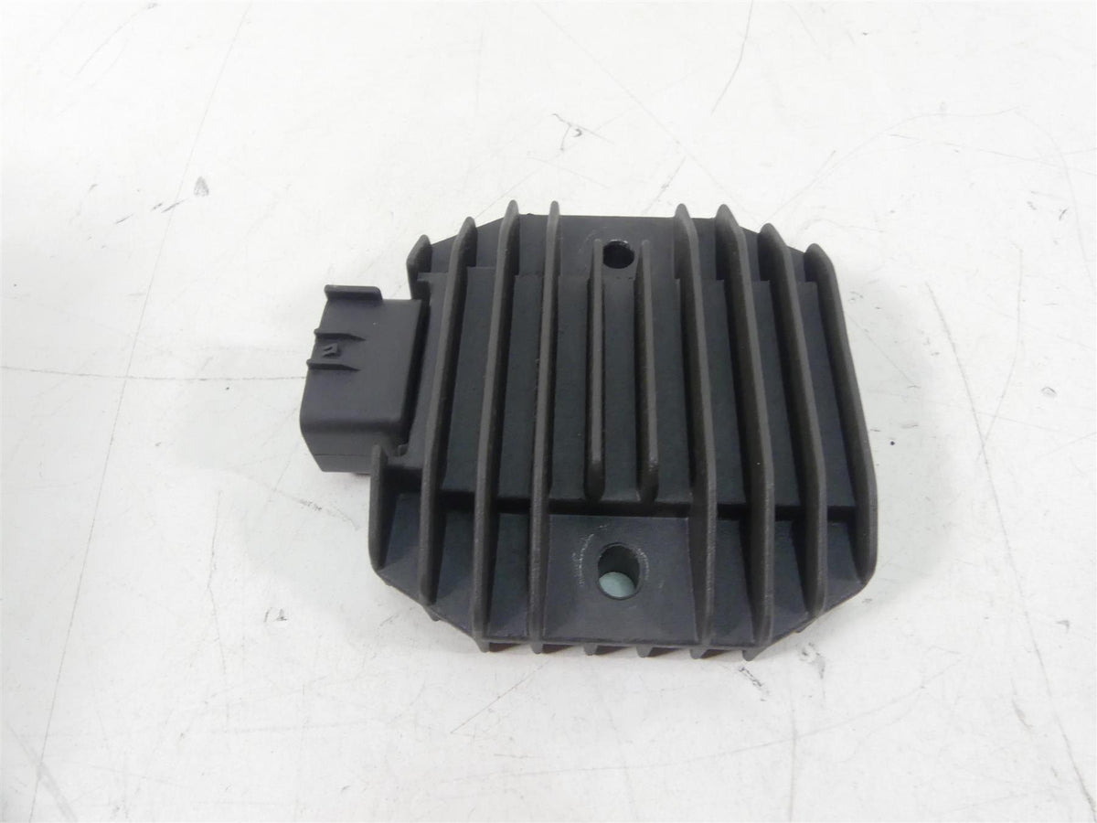 2002 Yamaha XVS1100 V-Star Rectifier Voltage Regulator 5BN-81960-00-00 SH650D-11 {{ shop.shopifyCountryName }} - Mototech271