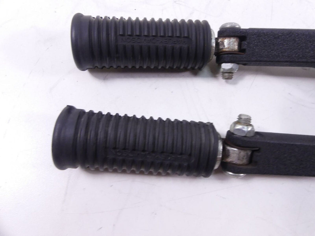 2008 Harley FXDF Dyna Fat Bob Rear Footpeg Foot Peg Rest Set 49230-06 49224-06A {{ shop.shopifyCountryName }} - Mototech271