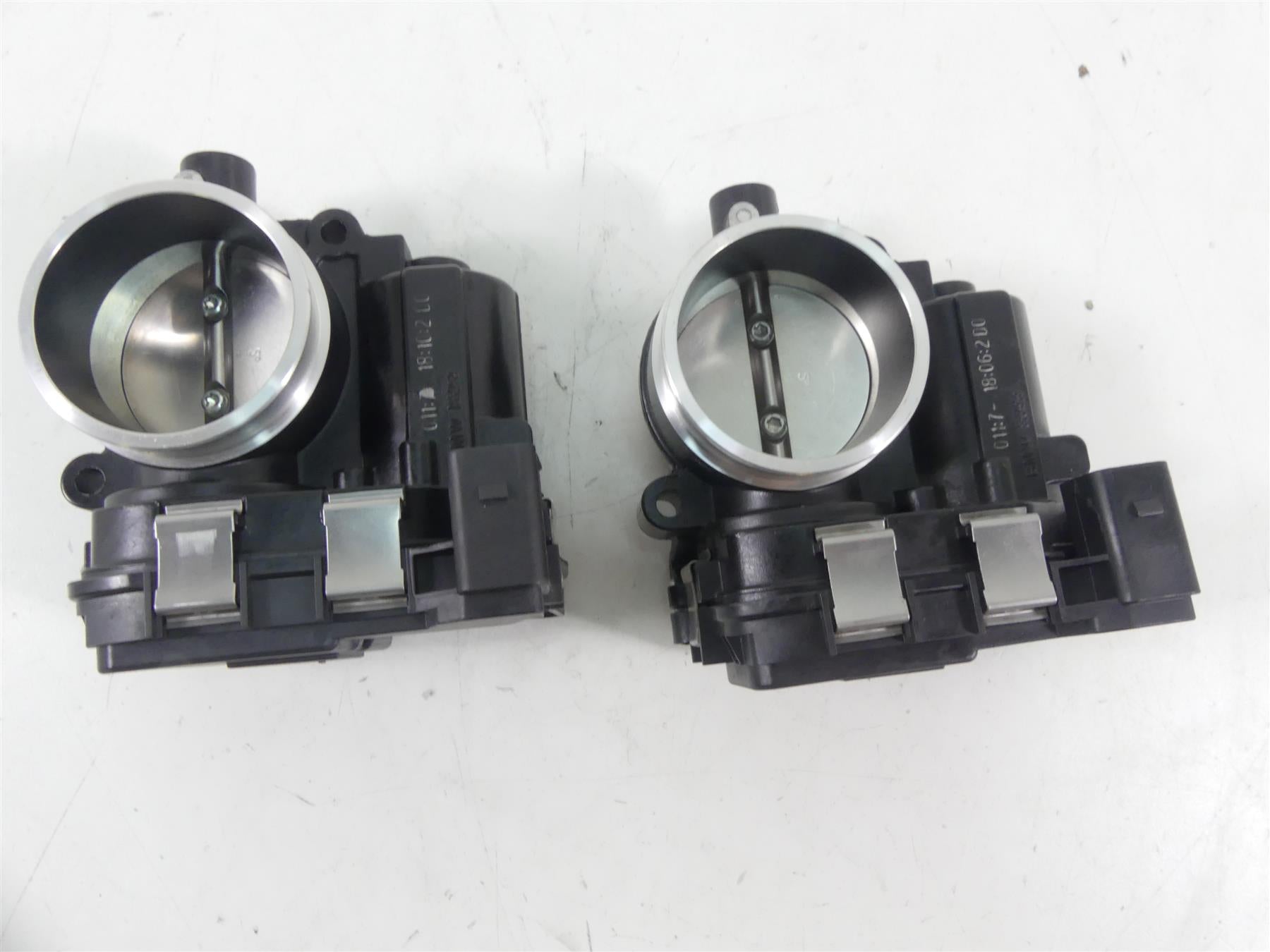2017 BMW R1200RT K52 Throttle Body Fuel Injector Injection Set 13548564959 {{ shop.shopifyCountryName }} - Mototech271