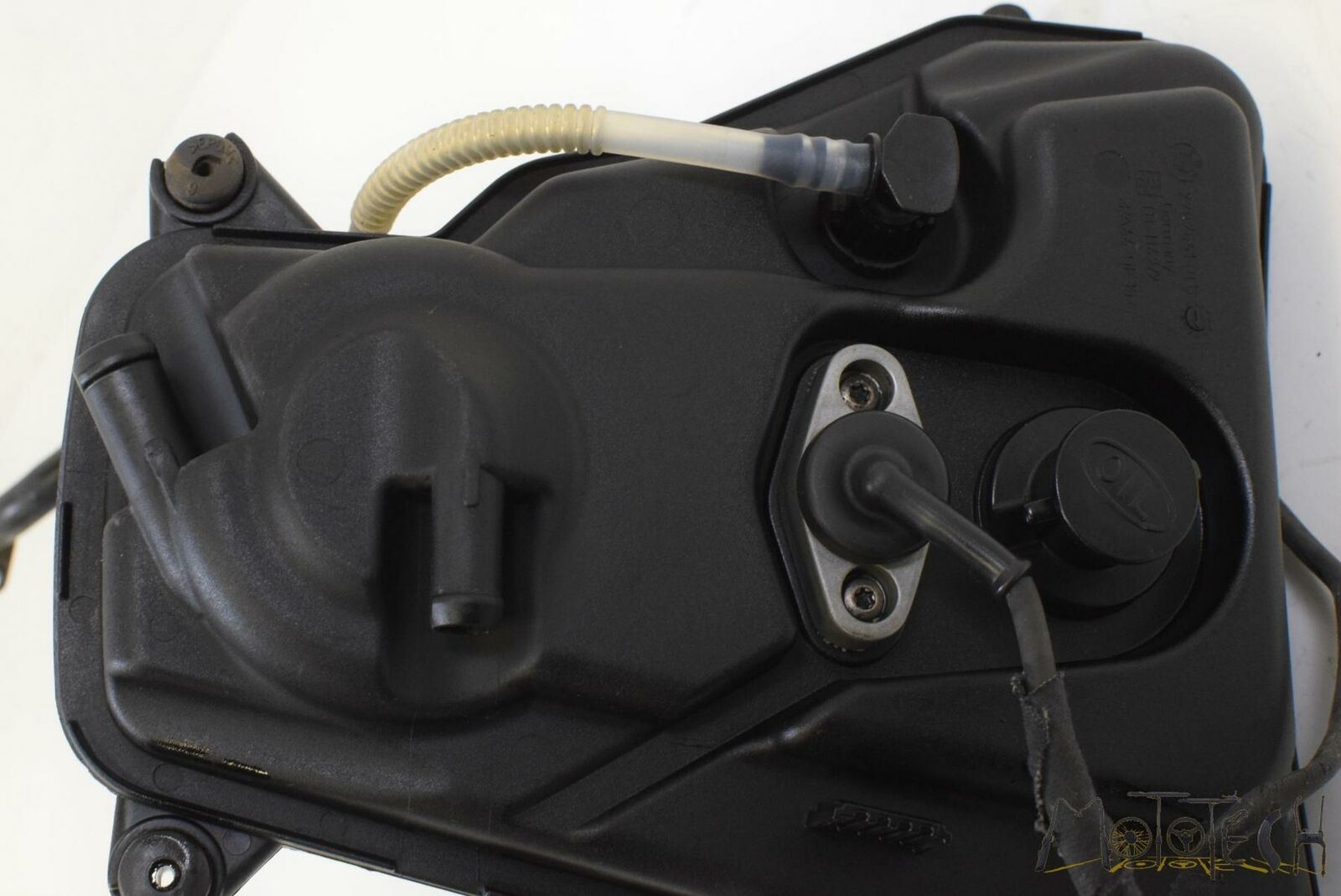 2009 BMW K1300 K1300S K40 Oil Tank Reservoir Assembly 770755101 {{ shop.shopifyCountryName }} - Mototech271