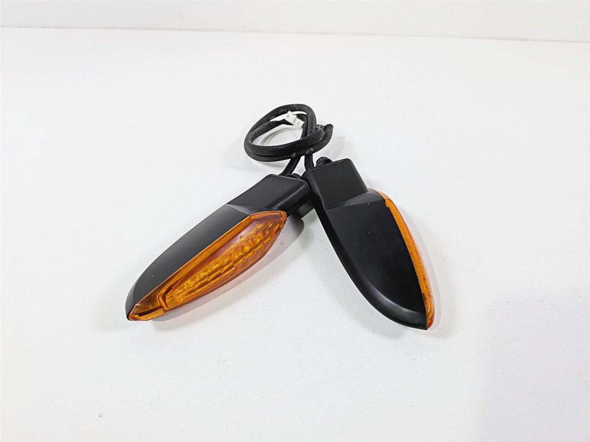 2016 Victory Cross Country Front Black Blinker Turn Signal Set 2411114 {{ shop.shopifyCountryName }} - Mototech271