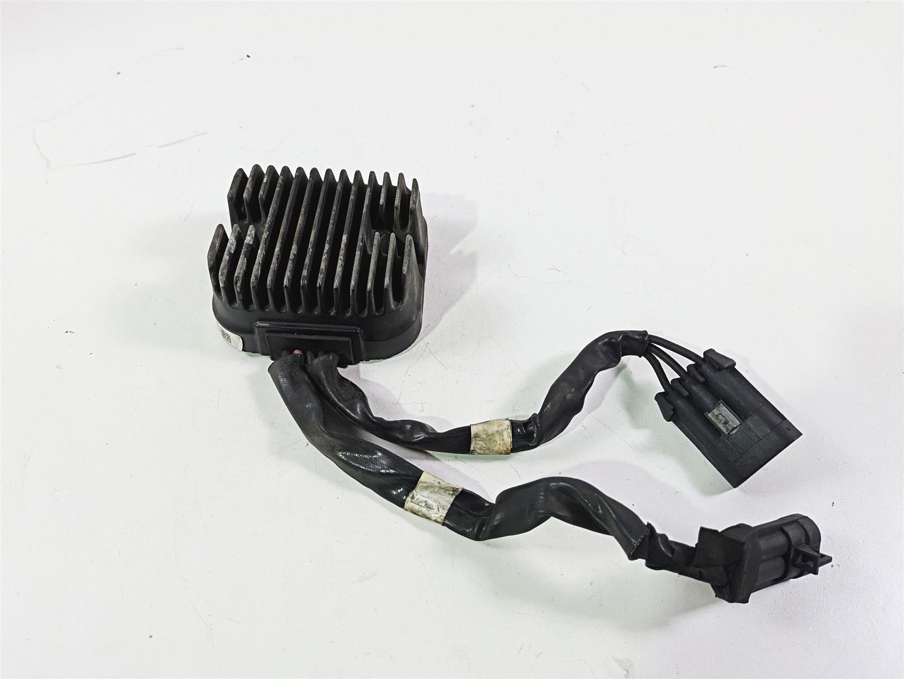 2018 Indian Springfield Dark Horse Rectifier Voltage Regulator 4014300 {{ shop.shopifyCountryName }} - Mototech271