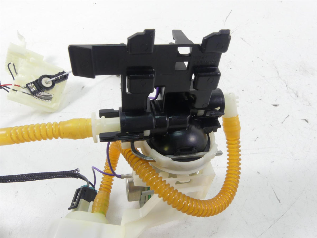 2014 Harley FXDL Dyna Low Rider Fuel Gas Petrol Pump & Sending Unit 75246-04 {{ shop.shopifyCountryName }} - Mototech271