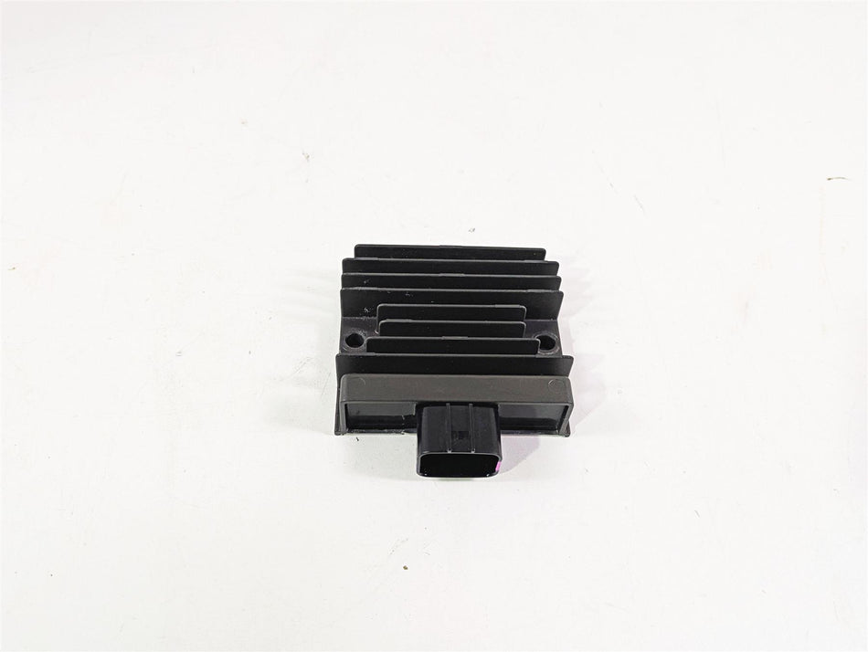 2020 Kawasaki Z900 ZR900 Rectifier Voltage Regulator SH868BA 21066-0753 {{ shop.shopifyCountryName }} - Mototech271