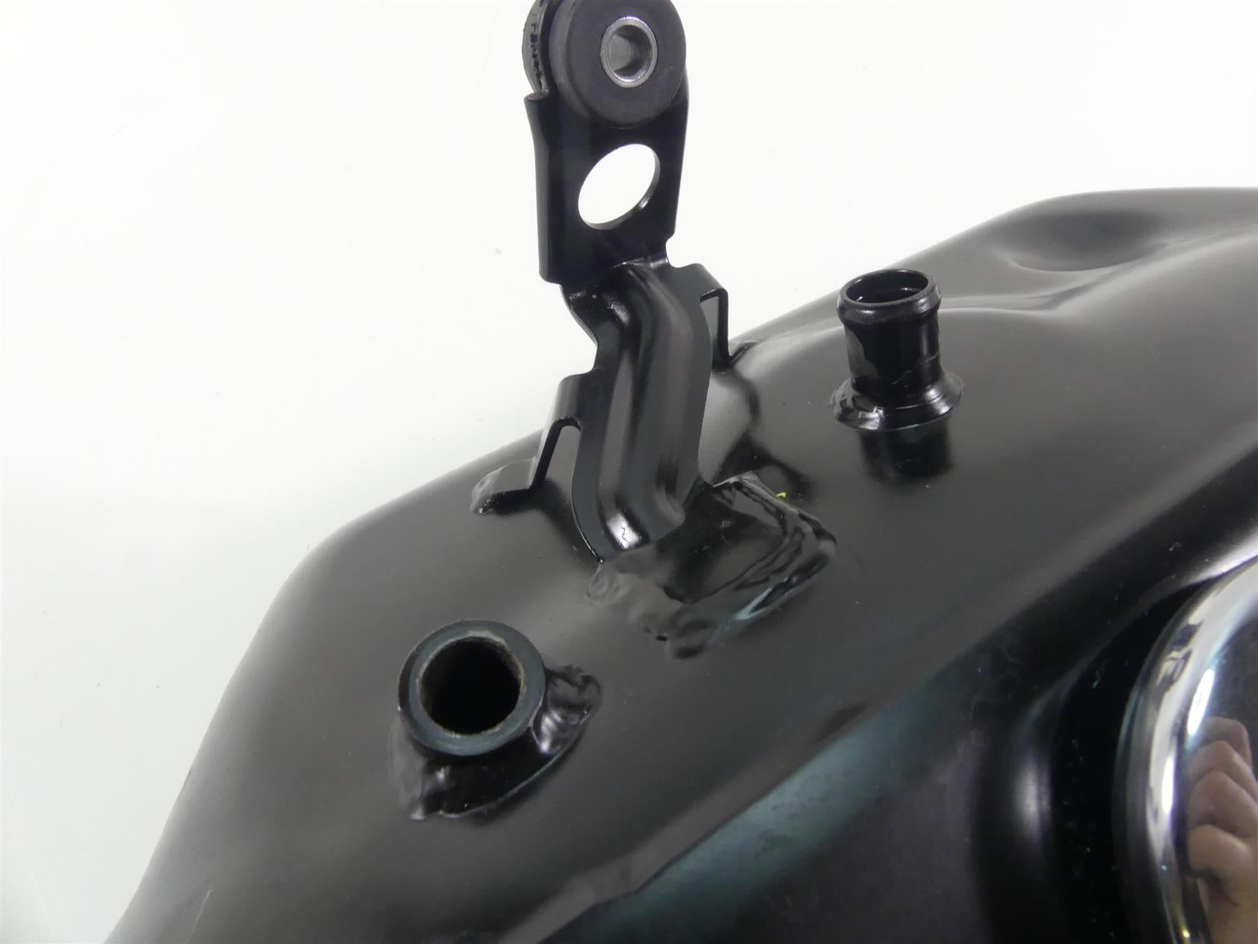 2013 Triumph Rocket 3 Touring Oil Tank Reservoir Dipstick & Cover T1210259 {{ shop.shopifyCountryName }} - Mototech271