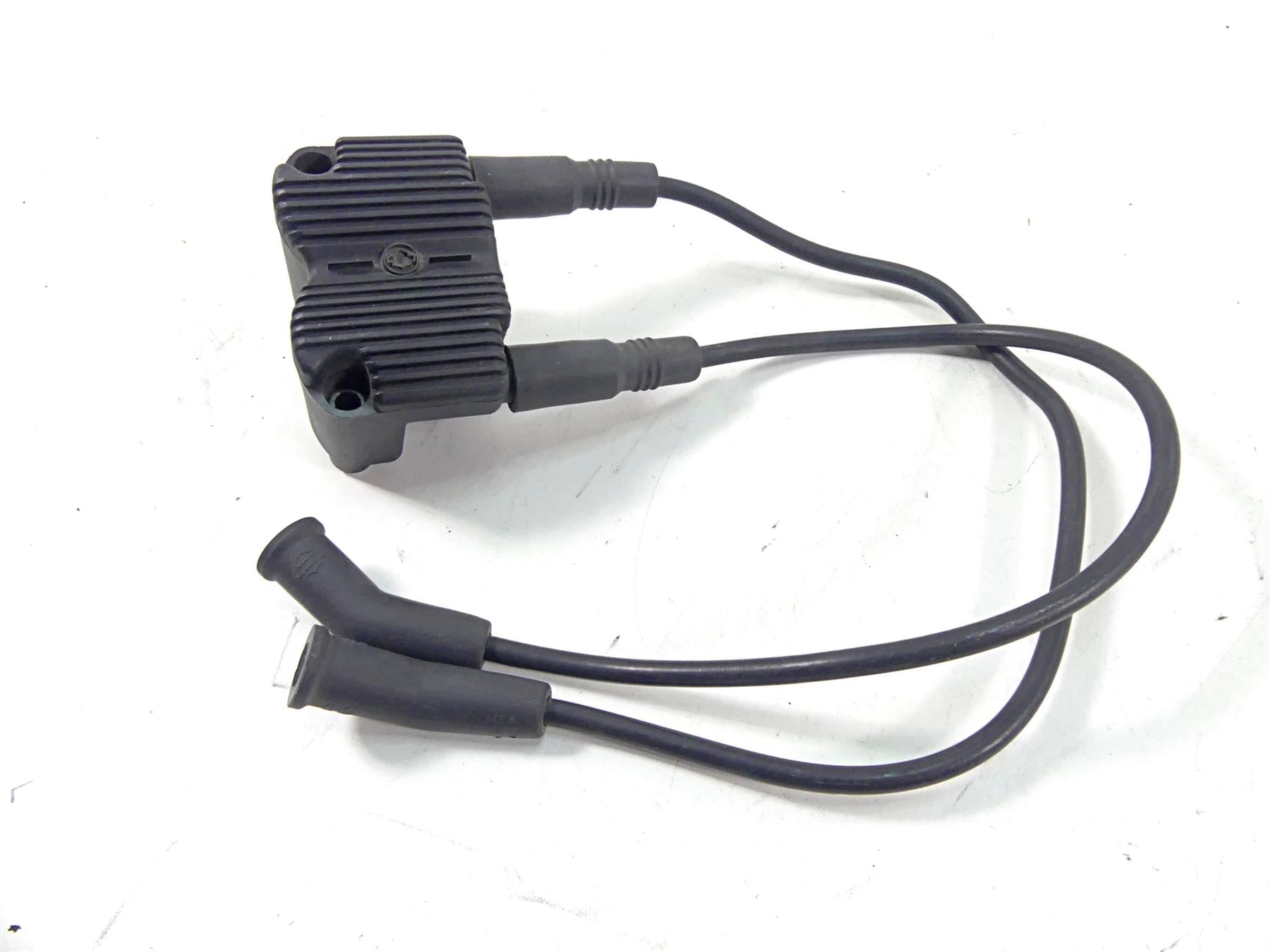 2004 Harley Touring FLHTCUI Electra Glide Ignition Coil Wires Plugs 31743-01 {{ shop.shopifyCountryName }} - Mototech271