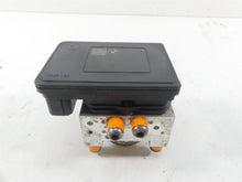 Load image into Gallery viewer, 2017 BMW R1200GS GSW K50 Abs Brake Pump Pressure Module 34518566956  8566955
