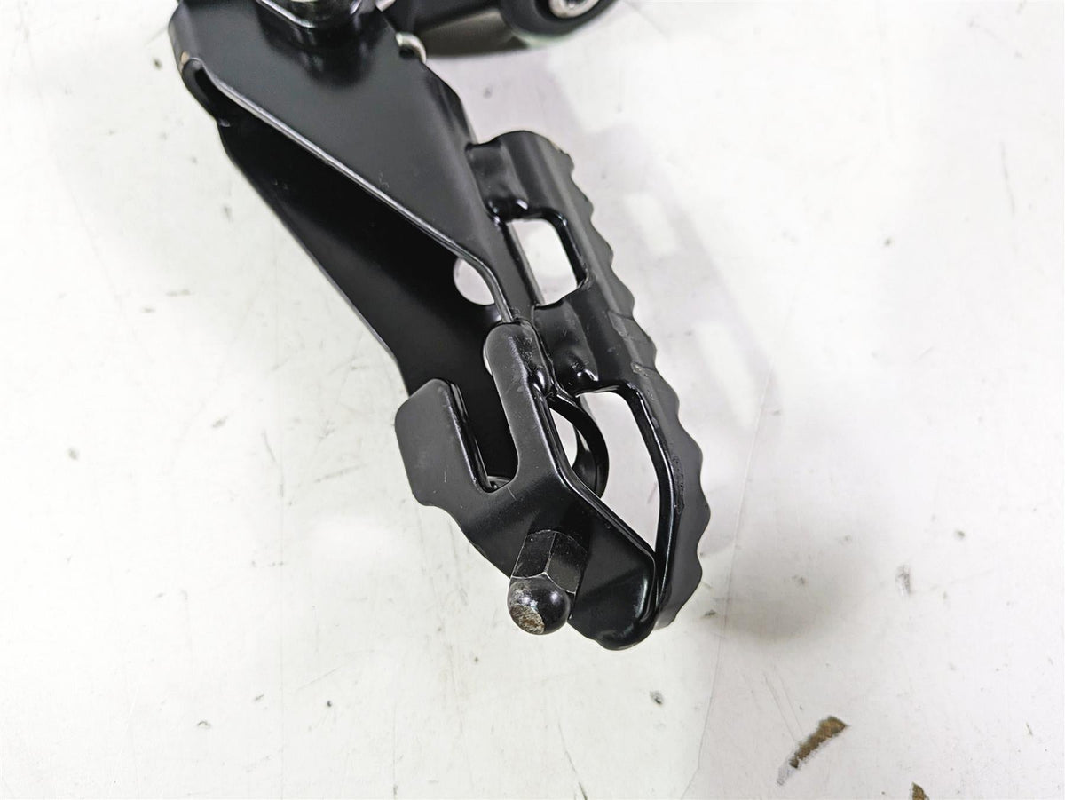 2020 Triumph Street Scrambler 900 Right Rider Footpeg Foot Peg T2081790 {{ shop.shopifyCountryName }} - Mototech271