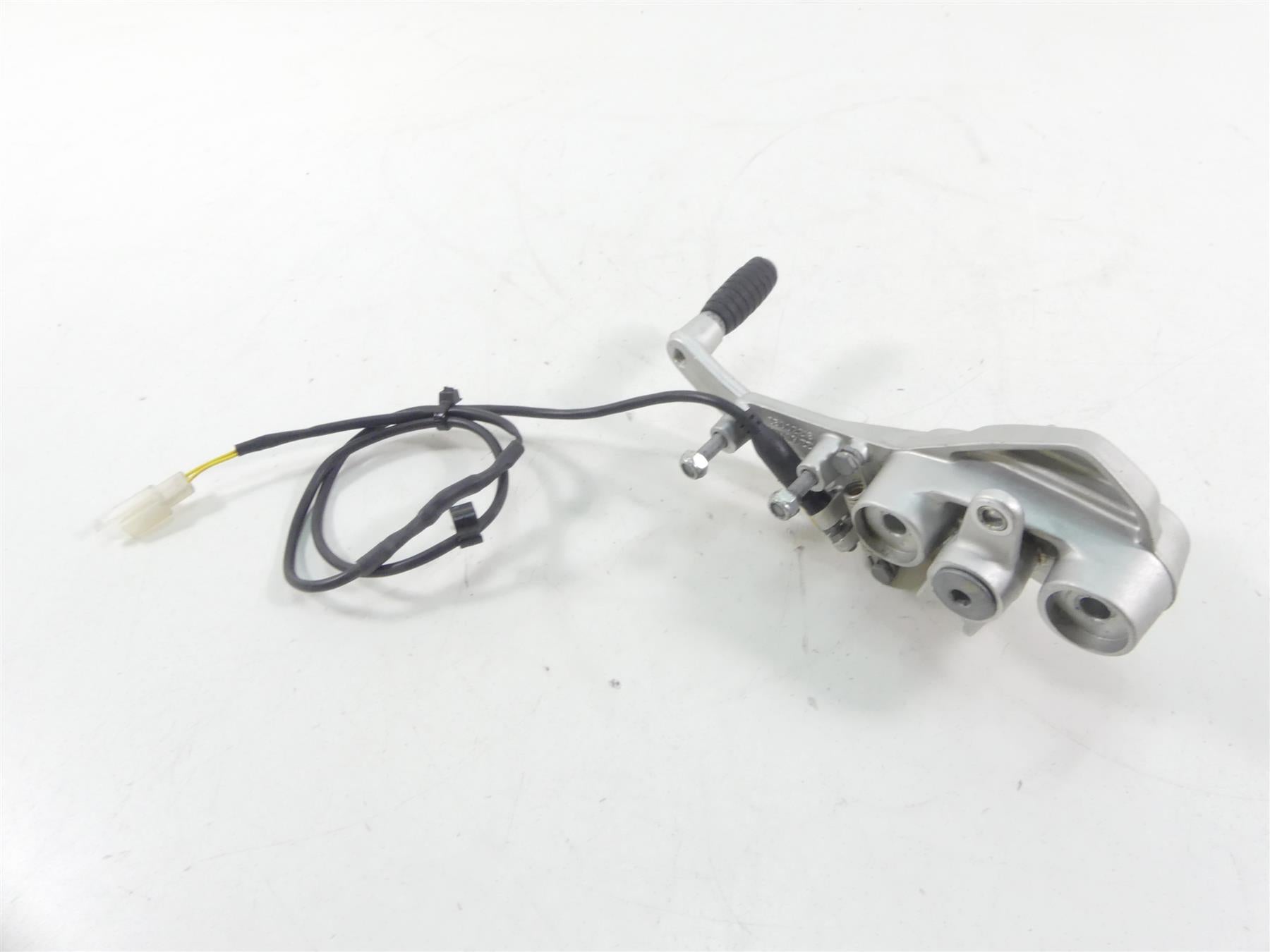 2019 Moto Guzzi V7 III Stone 750 Right Footpeg Mount & Brake Pedal 2B003336 {{ shop.shopifyCountryName }} - Mototech271