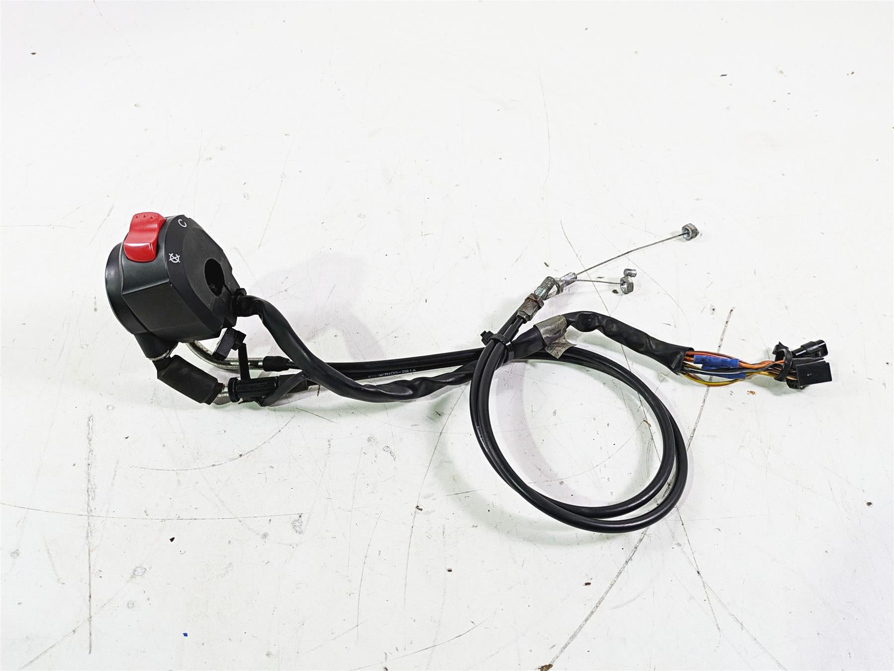 2016 Suzuki GSXR1000 Right Hand Start Stop Control Switch - Read 37200-47H30 {{ shop.shopifyCountryName }} - Mototech271
