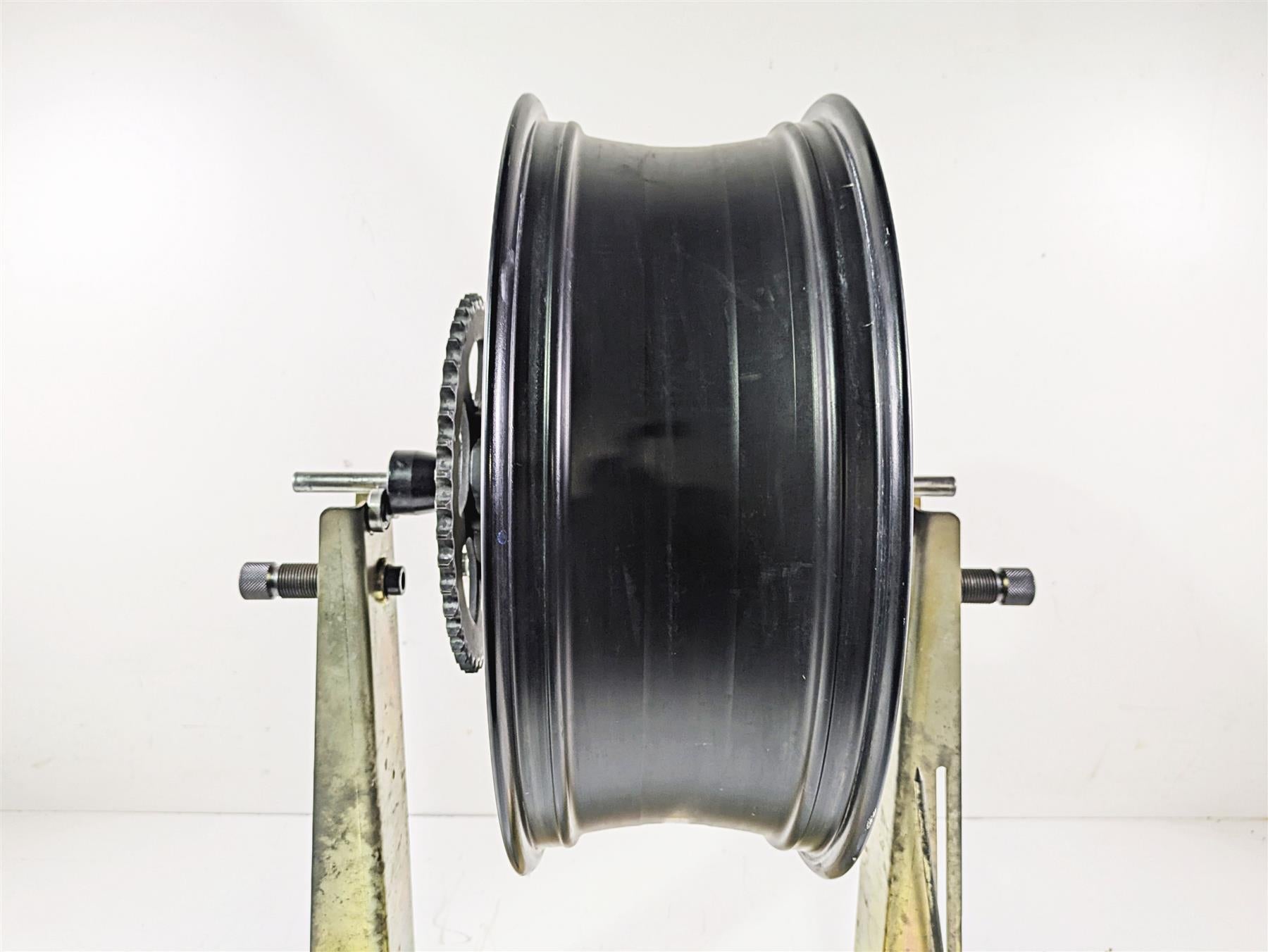 2005 Kawasaki ZX12R Ninja Straight 17x6 Rear Wheel Rim - Read 41073-1681-R2 {{ shop.shopifyCountryName }} - Mototech271