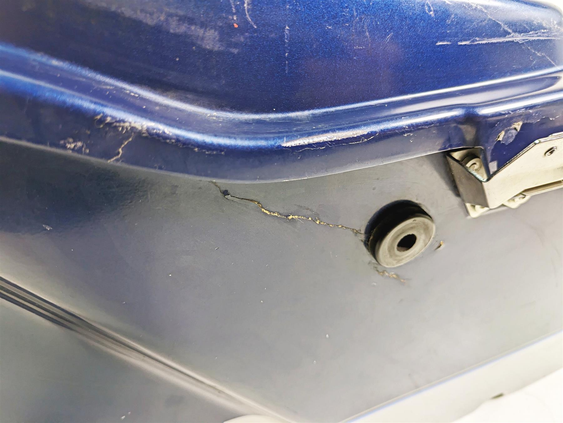 1999 Harley Touring FLHTC Electra Glide Left Saddle Bag -Cracks 90753-93 {{ shop.shopifyCountryName }} - Mototech271