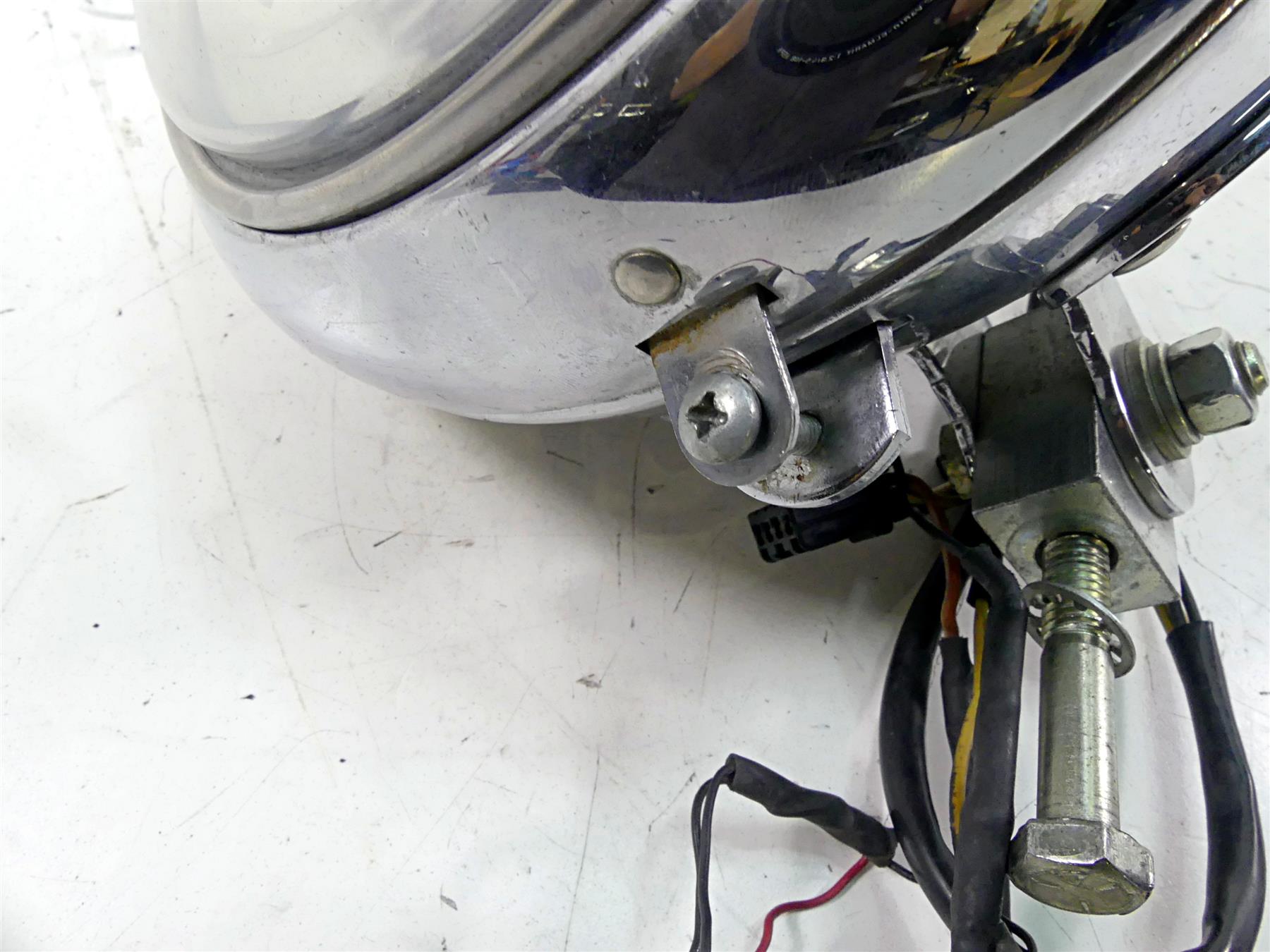 2011 Harley Softail FLSTF Fat Boy Headlight Head Light Lamp Led Lens 69748-05B {{ shop.shopifyCountryName }} - Mototech271