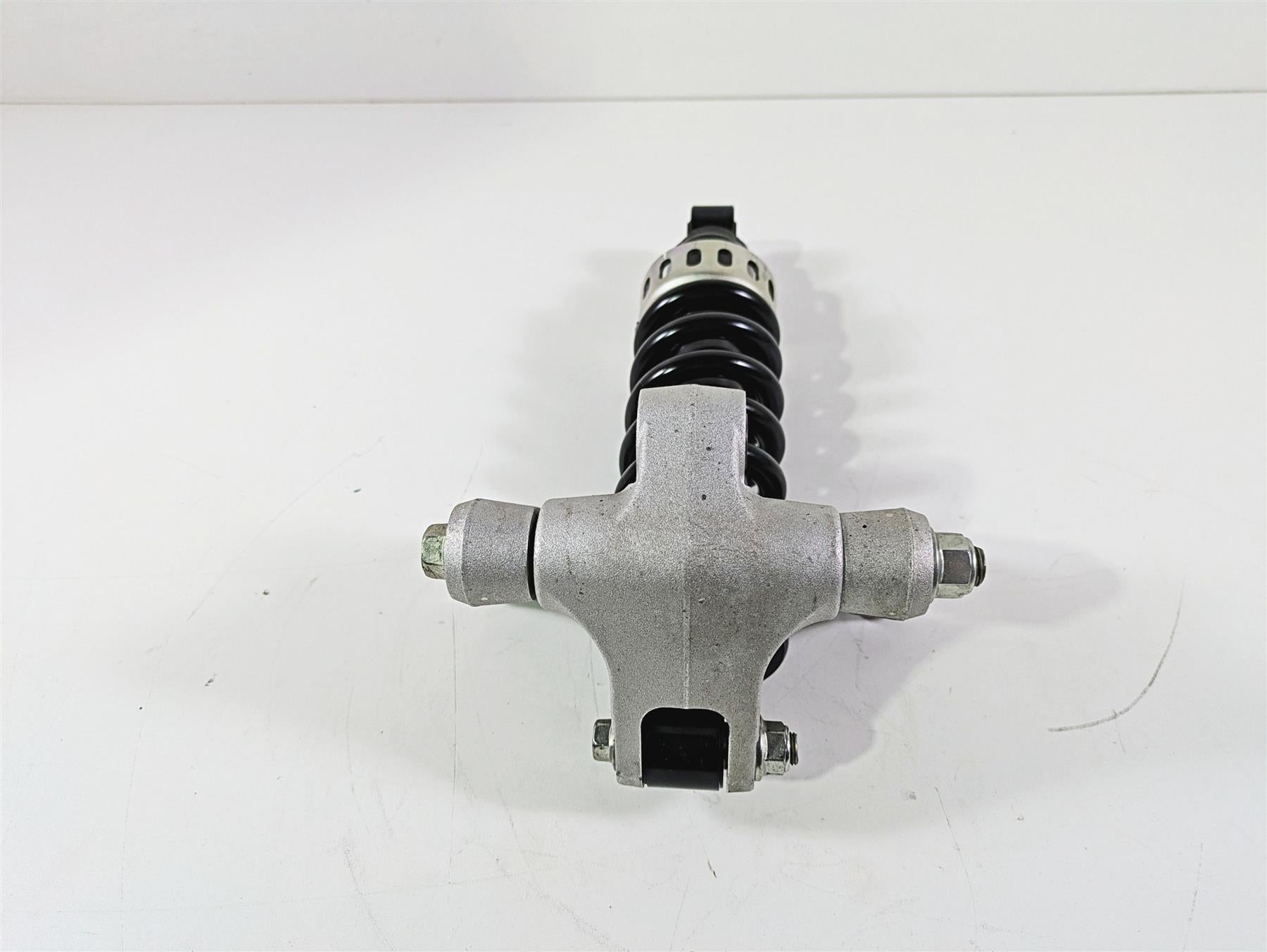 2016 Suzuki M109R VZR1800 Boulevard Rear Shock Suspension Damper 62100-48GB0 {{ shop.shopifyCountryName }} - Mototech271