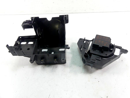 2010 Harley Touring FLHRC Road King Battery & Electrical Fuse Panel Set 66281-09 {{ shop.shopifyCountryName }} - Mototech271