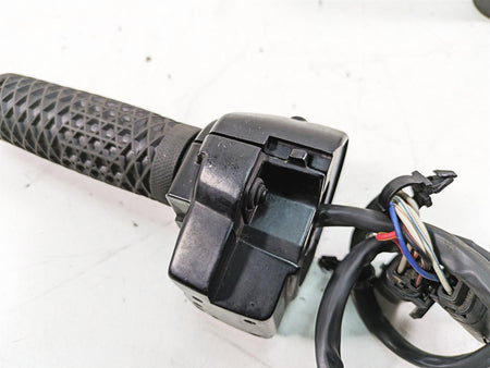2011 Harley Touring FLHR Road King Right Hand Control Switch 71682-06A {{ shop.shopifyCountryName }} - Mototech271