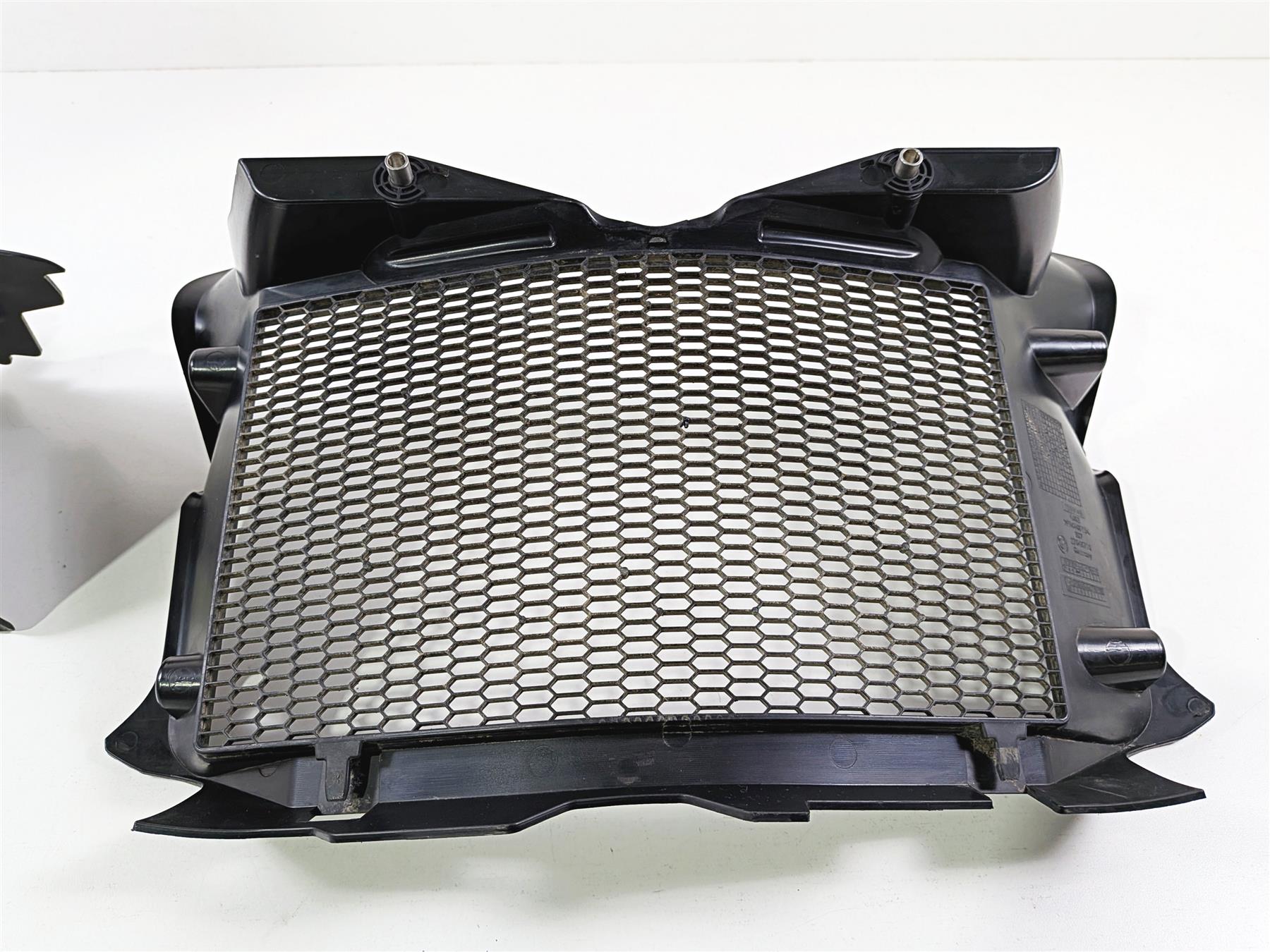 2023 BMW F850GS K81 Radiator Cover Shroud Guard Set 4663276487 46632764871 {{ shop.shopifyCountryName }} - Mototech271