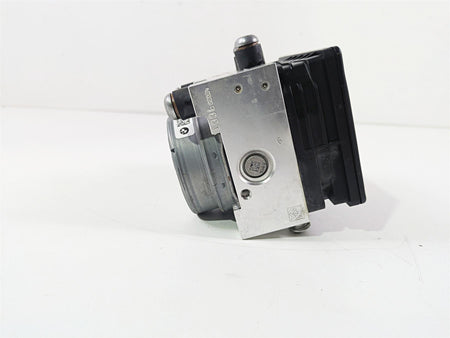 2016 BMW R1200RT K52 Abs Brake Pump Pressure Module 34519444398 {{ shop.shopifyCountryName }} - Mototech271