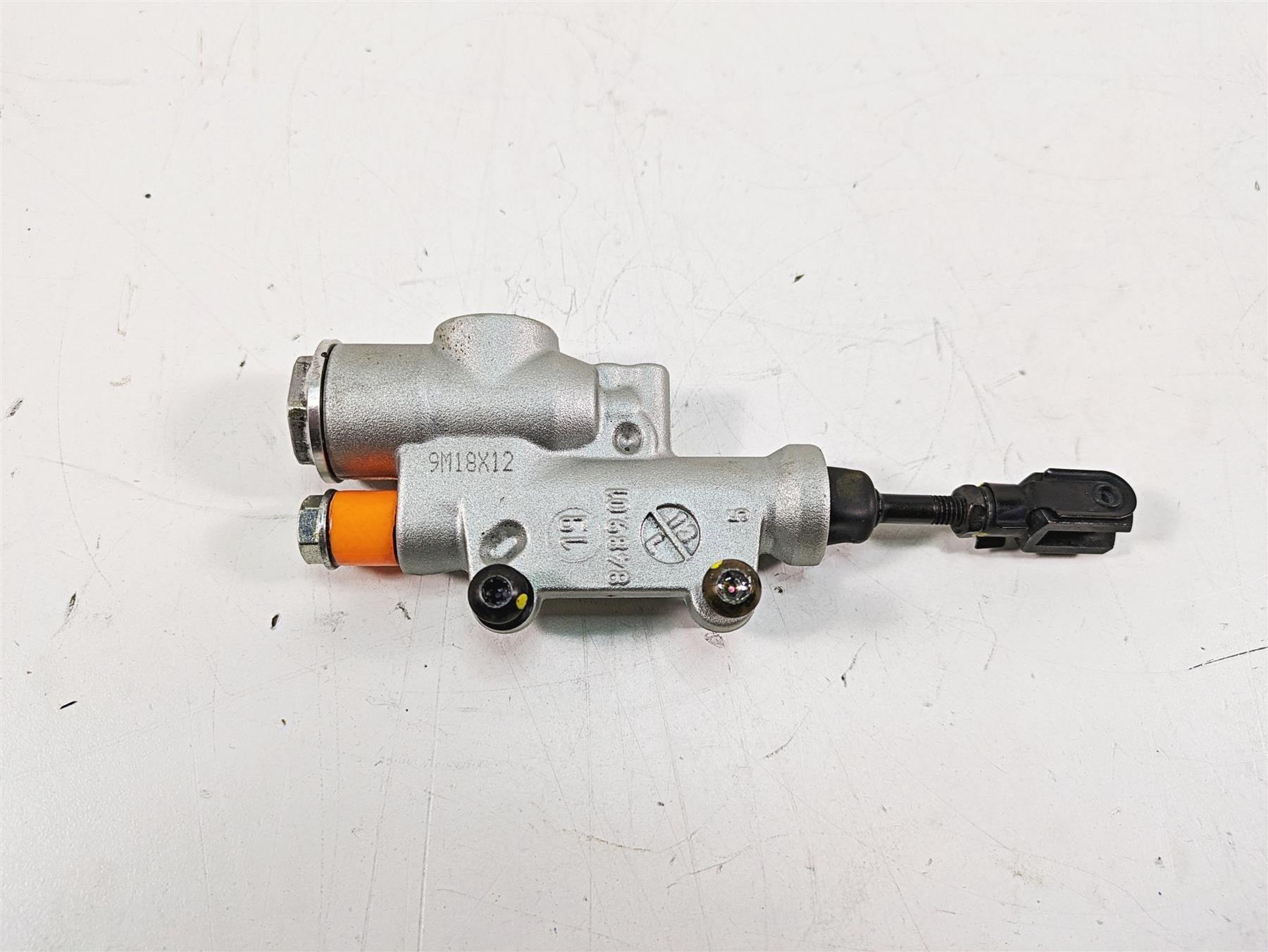 2020 Aprilia Tuono V4 Factory Rear Brembo Brake Master Cylinder B044586 {{ shop.shopifyCountryName }} - Mototech271