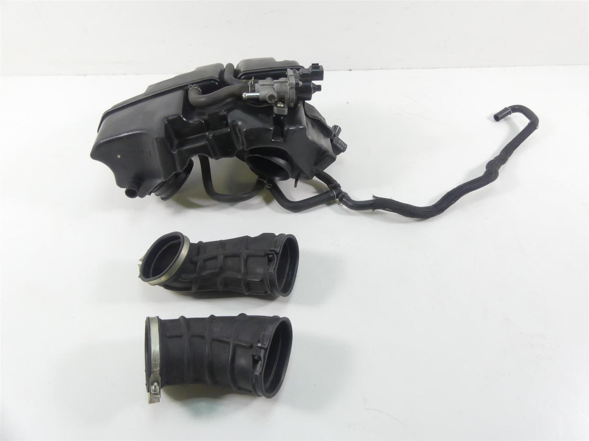 2007 Suzuki M109R VZR1800 Boulevard Center Air Cleaner Filter Box 13710-48G10 {{ shop.shopifyCountryName }} - Mototech271