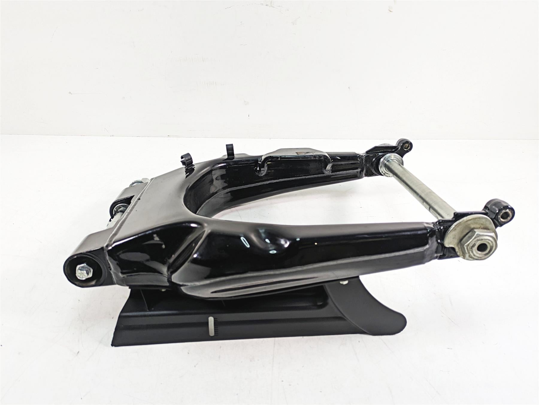 2020 Harley Touring FLHX Street Glide Rear Swingarm Swing Arm 47549-09A {{ shop.shopifyCountryName }} - Mototech271