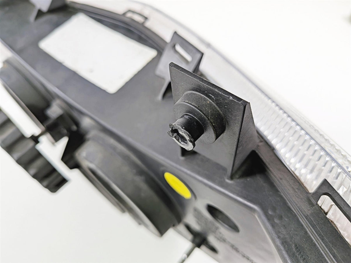 2013 Victory Vision Tour Headlight Head Light Lamp Lens -Tested 2410971 {{ shop.shopifyCountryName }} - Mototech271