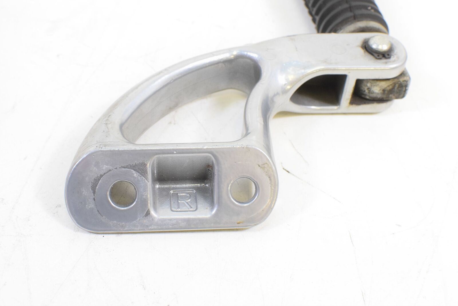 2006 Harley VRSCA V-Rod Rear Passenger Foot Peg Footpeg Set 50995-04BGO {{ shop.shopifyCountryName }} - Mototech271