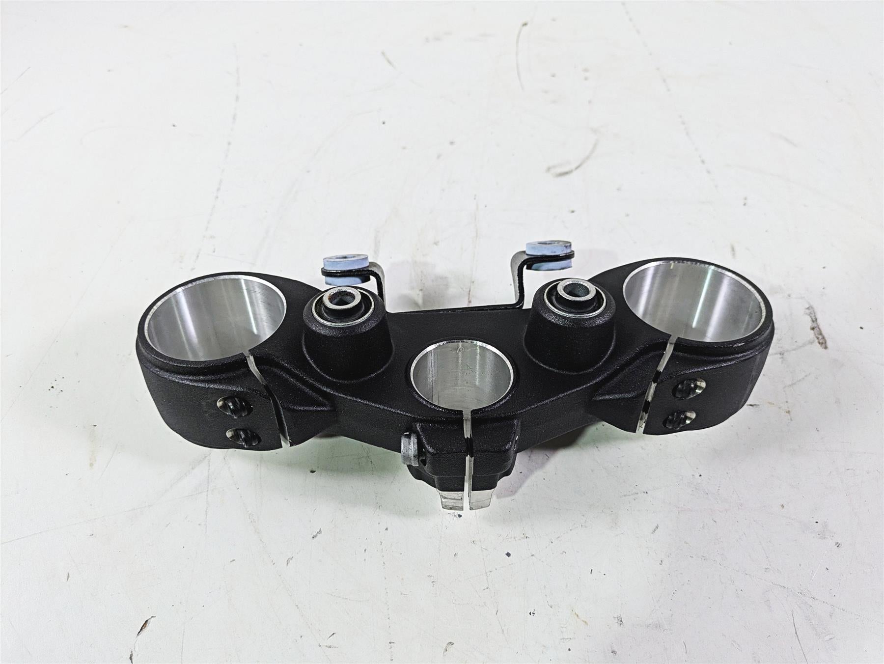 2018 Ducati Hypermotard 939 SP Upper Triple Tree Steering Clamp 34110972AA {{ shop.shopifyCountryName }} - Mototech271