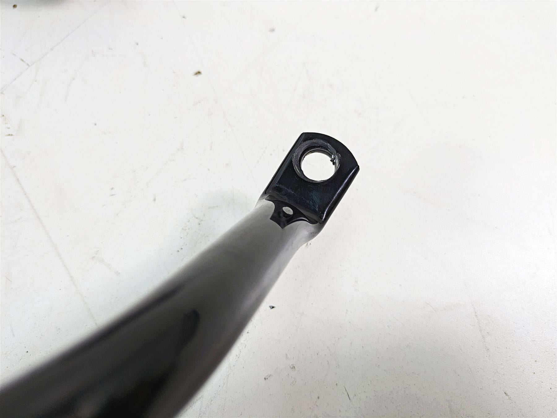 2019 Harley Touring FLHX Street Glide Right Rear Saddlebag Support 90200499 {{ shop.shopifyCountryName }} - Mototech271