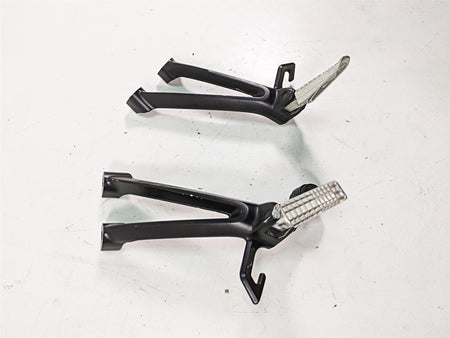2009 Suzuki GSXR750 K9 Rear Footpeg Foot Peg Rest Mount Set 43600-37H00-YAP {{ shop.shopifyCountryName }} - Mototech271