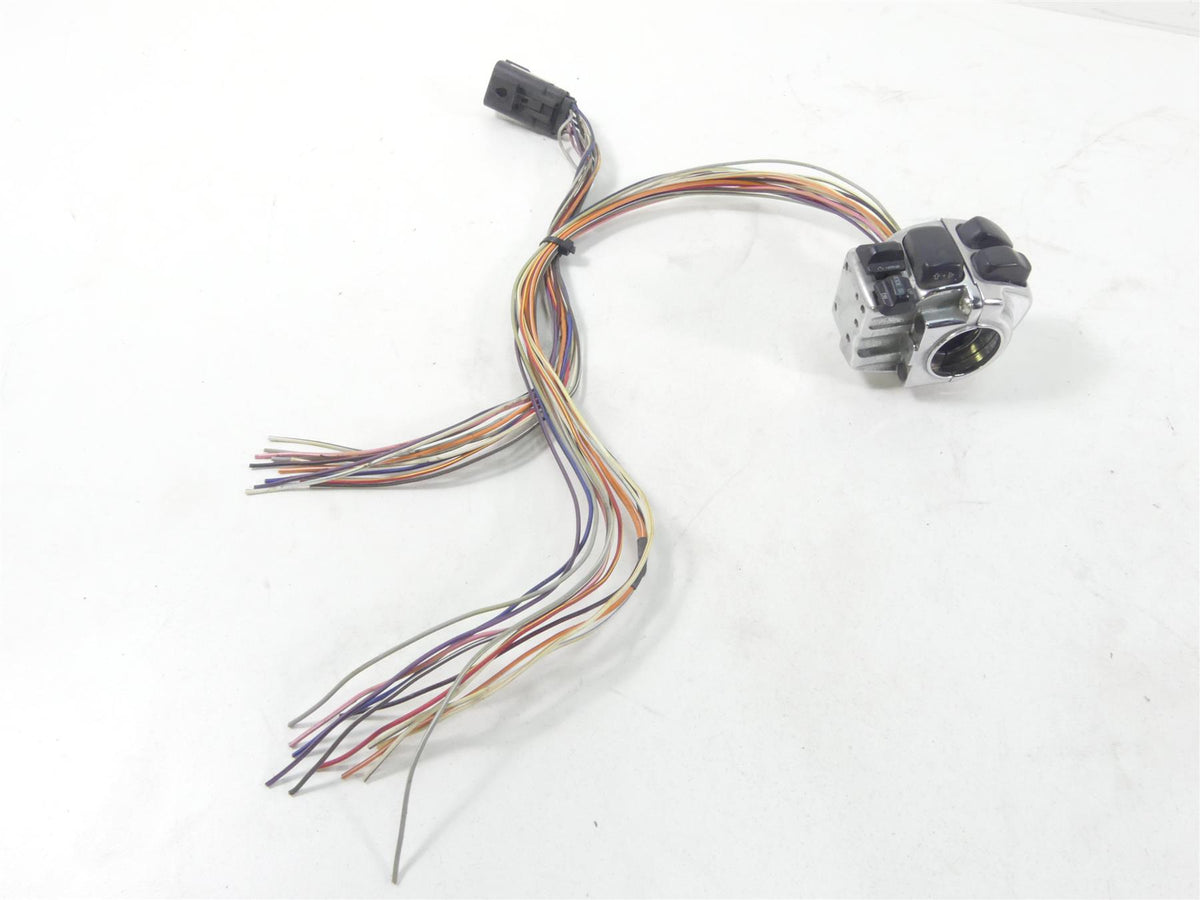 2012 Harley CVO FLHX SE3 Street Glide Right Hand Control Switch - Read 71684-06A {{ shop.shopifyCountryName }} - Mototech271