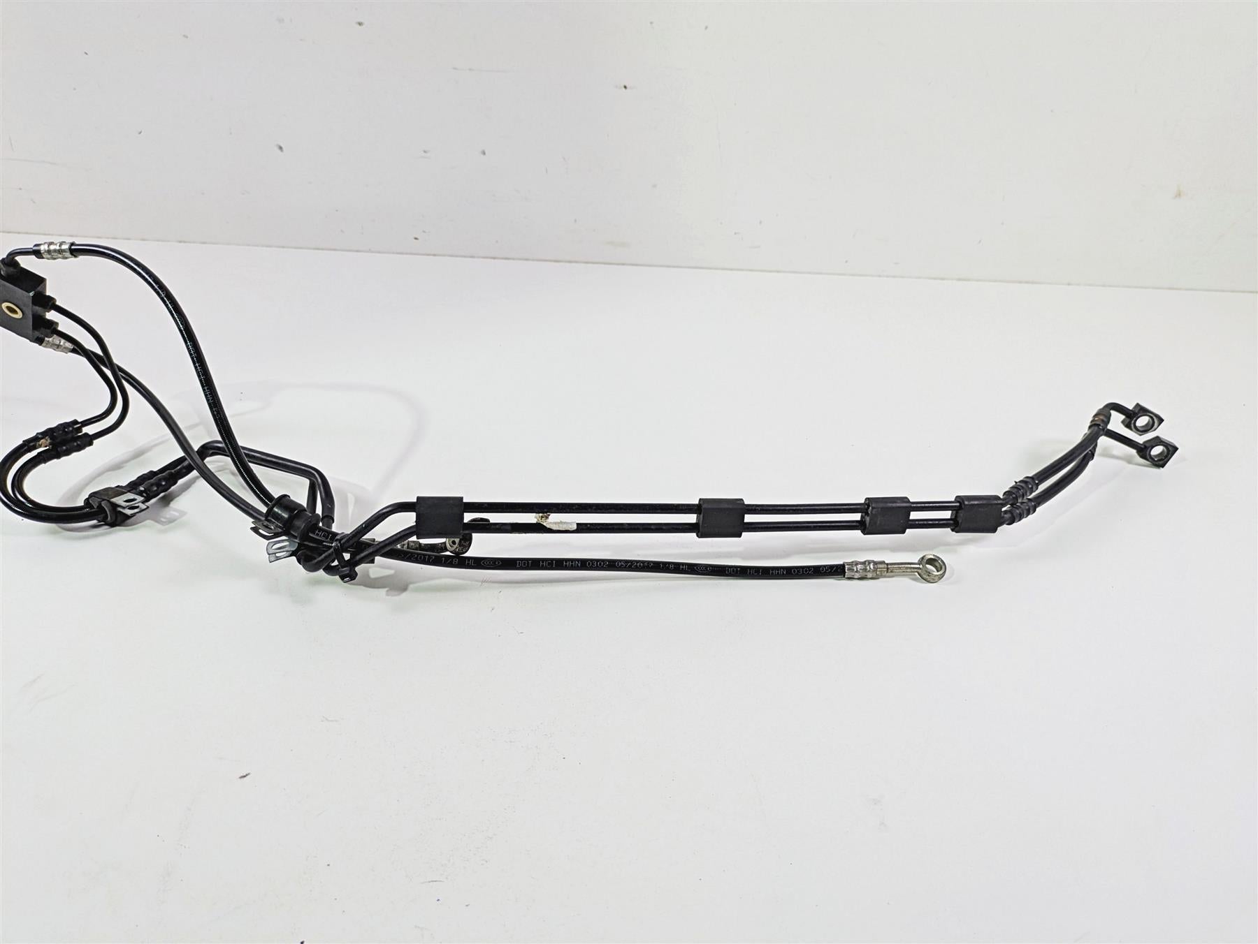 2018 Harley FLHCS Softail Heritage 115th Front Abs Brake Line Set 41800595
