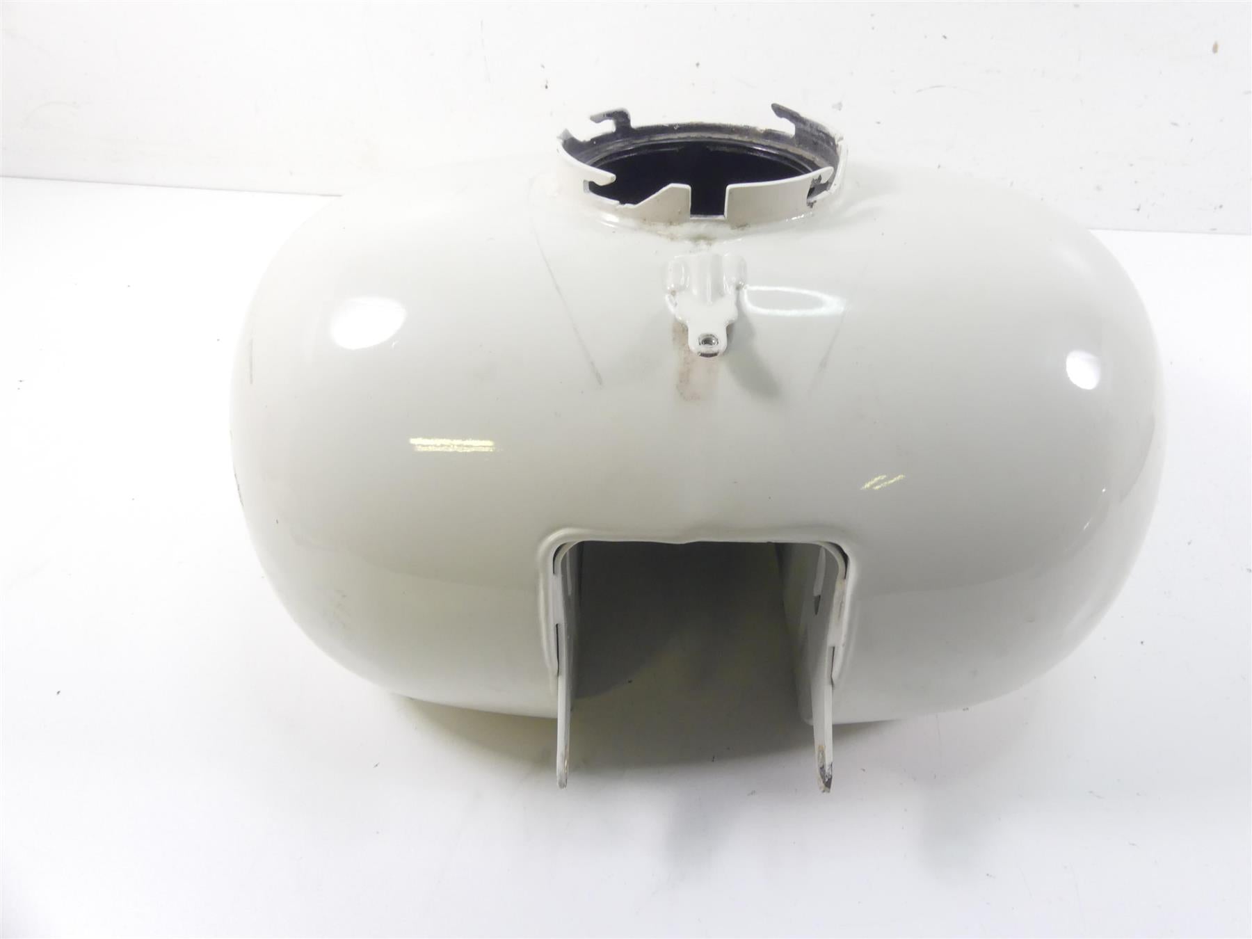 2013 Harley Touring FLHTP Electra Glide Fuel Gas Petrol Tank - No Dent 61356-08 {{ shop.shopifyCountryName }} - Mototech271