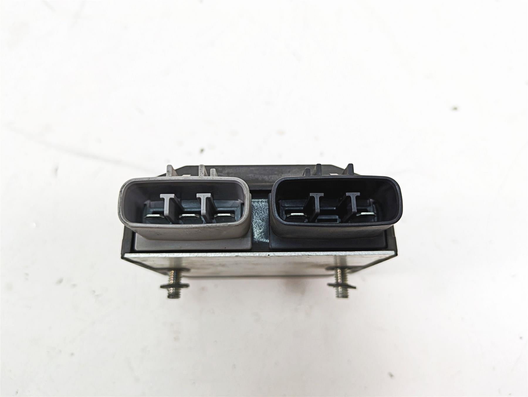 2007 Yamaha R1 YZFR1 Rectifier Voltage Regulator FH012AA 1D7-81960-00-00 {{ shop.shopifyCountryName }} - Mototech271