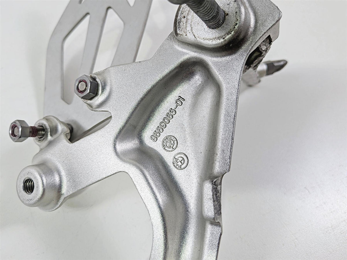 2017 BMW S1000RR K46 Right Rider Driver Foot Peg Rest & Heal Guard 46717728308 {{ shop.shopifyCountryName }} - Mototech271