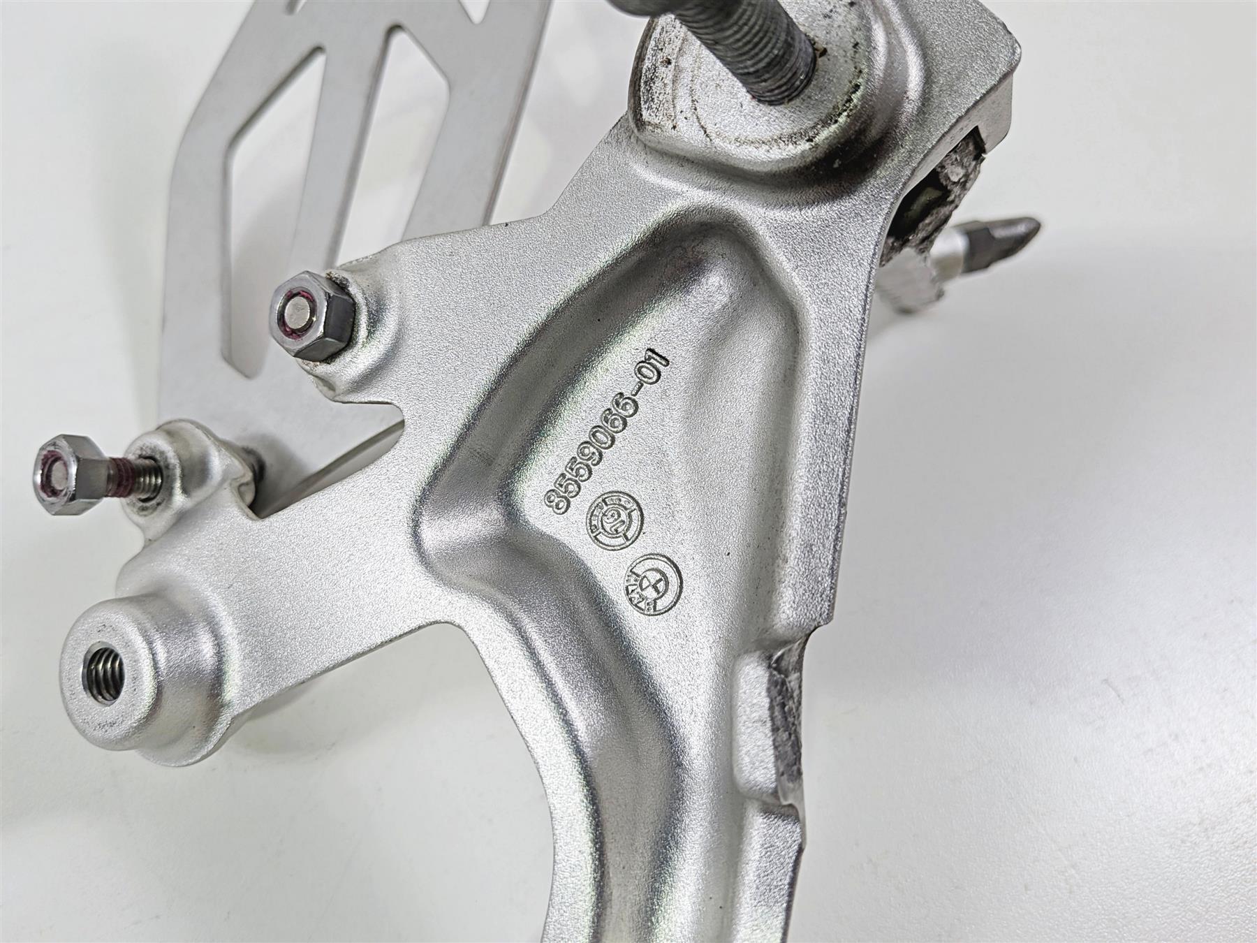 2017 BMW S1000RR K46 Right Rider Driver Foot Peg Rest & Heal Guard 46717728308 {{ shop.shopifyCountryName }} - Mototech271