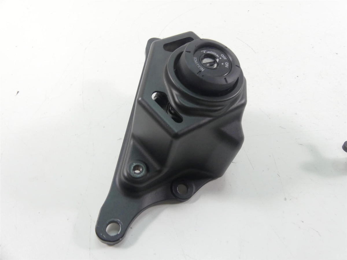 2022 Yamaha MT09 FZ09 Ignition Switch Key Lock Set B7N-82501-10-00 {{ shop.shopifyCountryName }} - Mototech271