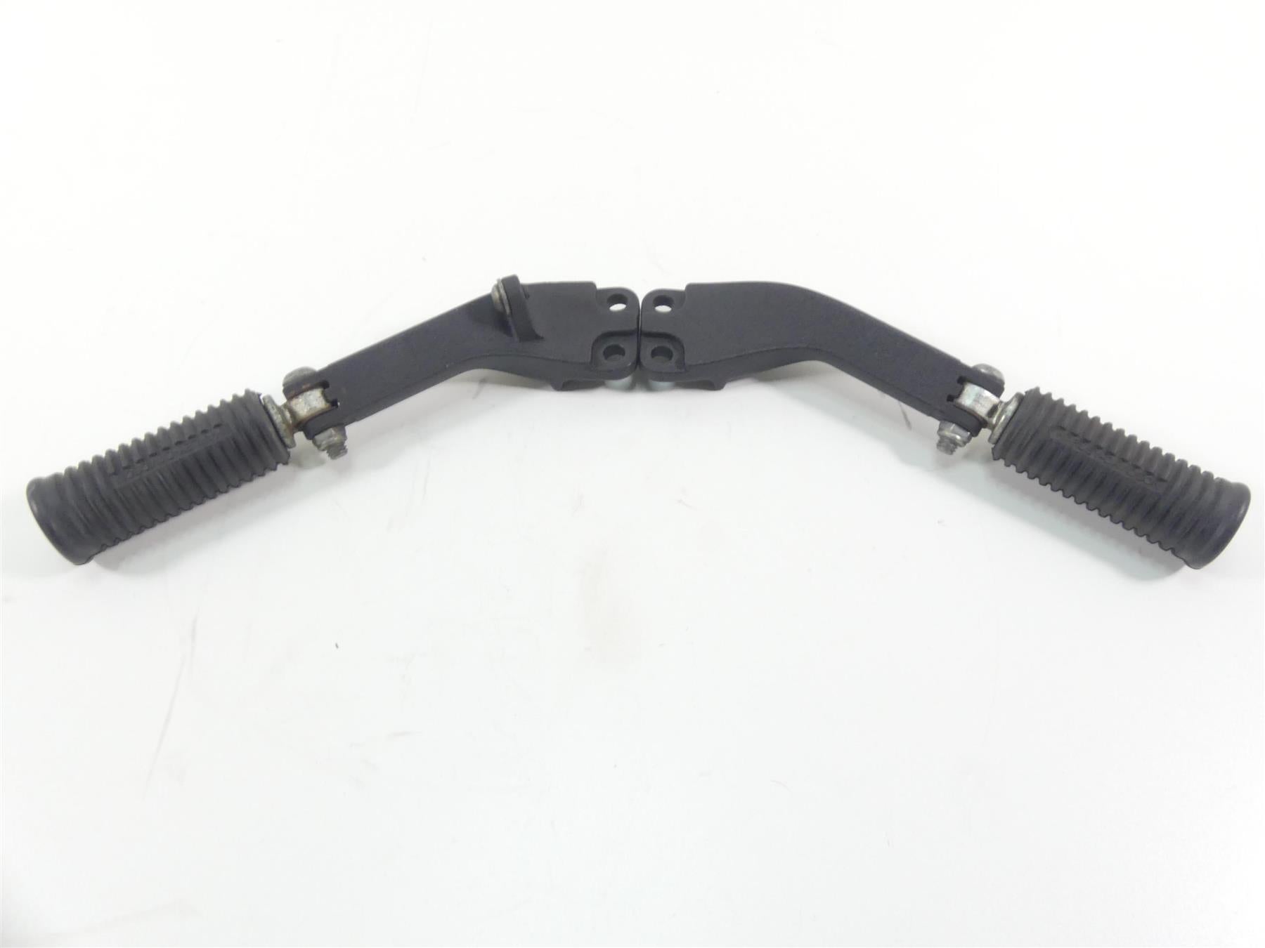 2016 Harley FXDL Dyna Low Rider Rear Passenger Foot Peg Set 49224-06A 49230-06 {{ shop.shopifyCountryName }} - Mototech271