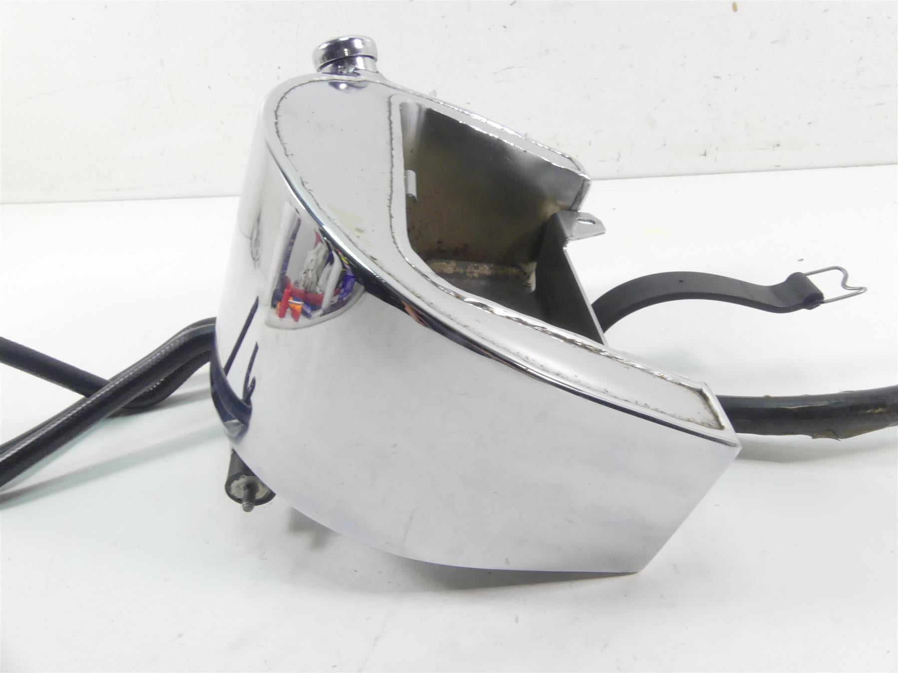 1999 Harley FXSTS Softail Springer Chrome Oil Tank Reservoir 62498-91 {{ shop.shopifyCountryName }} - Mototech271