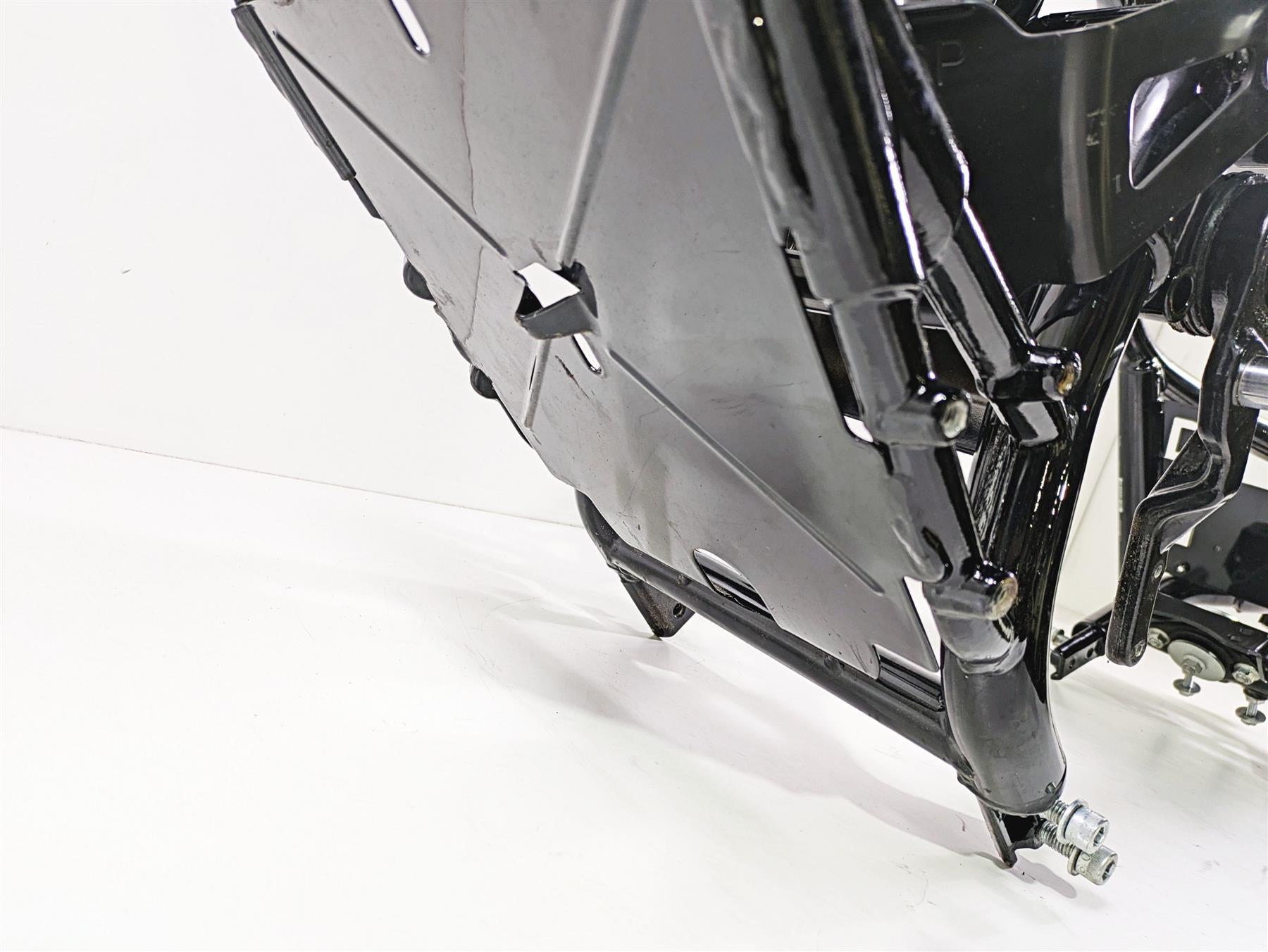 2006 Harley VRSCR Street V-Rod Straight Main Frame Chassis With Clean Ohio Title 48204-08 {{ shop.shopifyCountryName }} - Mototech271