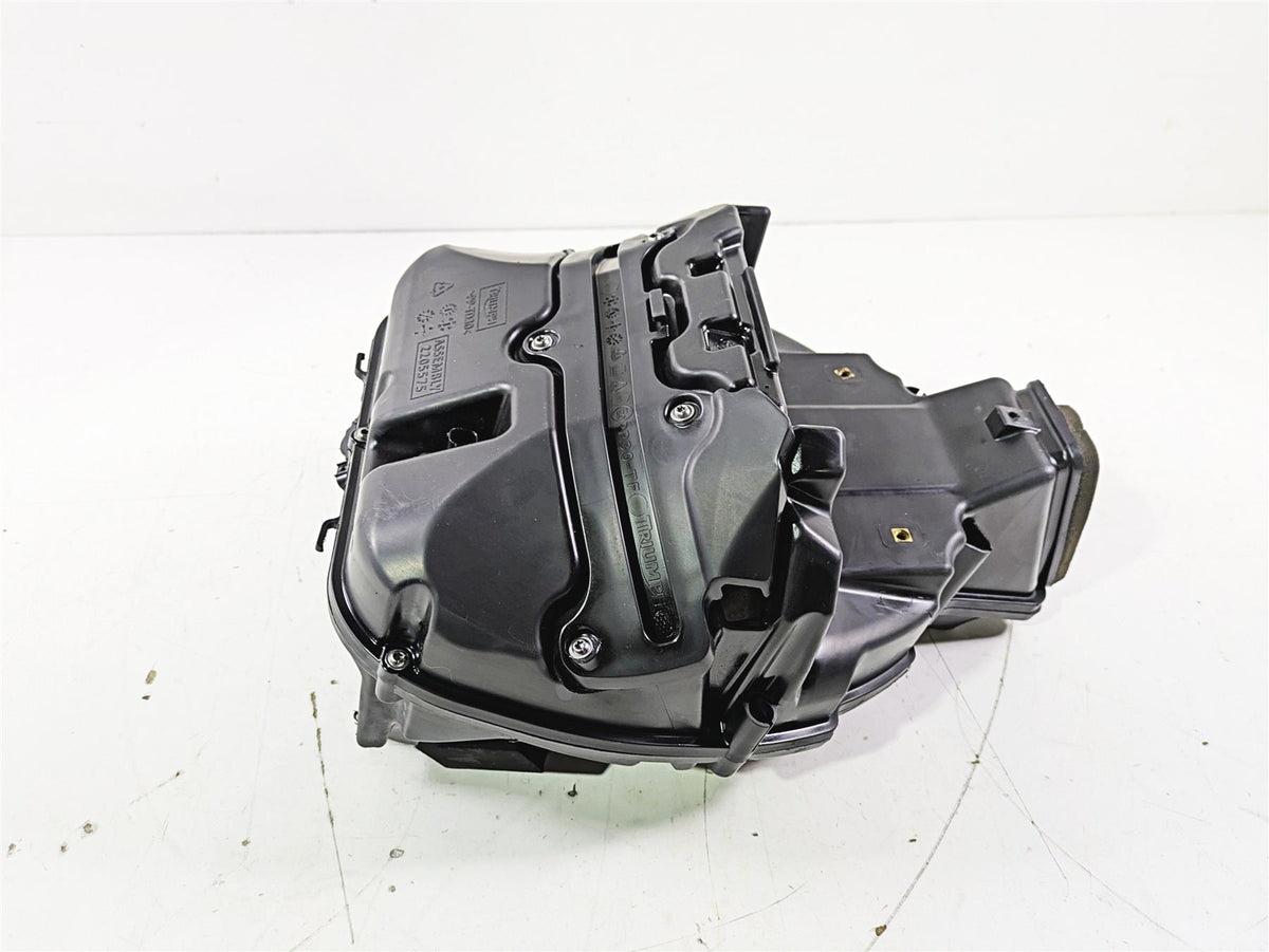 2019 Triumph Speed Triple RS 1050 Air Box Cleaner Breather Set T2205575 {{ shop.shopifyCountryName }} - Mototech271
