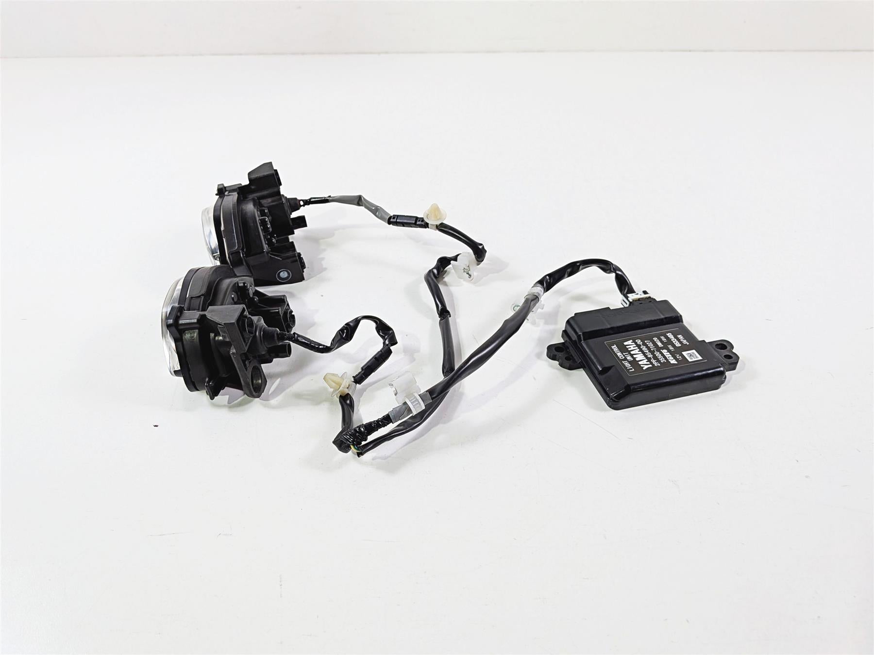 2024 Yamaha YZF R1 RN65 Headlight Head Lamp Lens & Module Set B3L-84300-00-00 {{ shop.shopifyCountryName }} - Mototech271