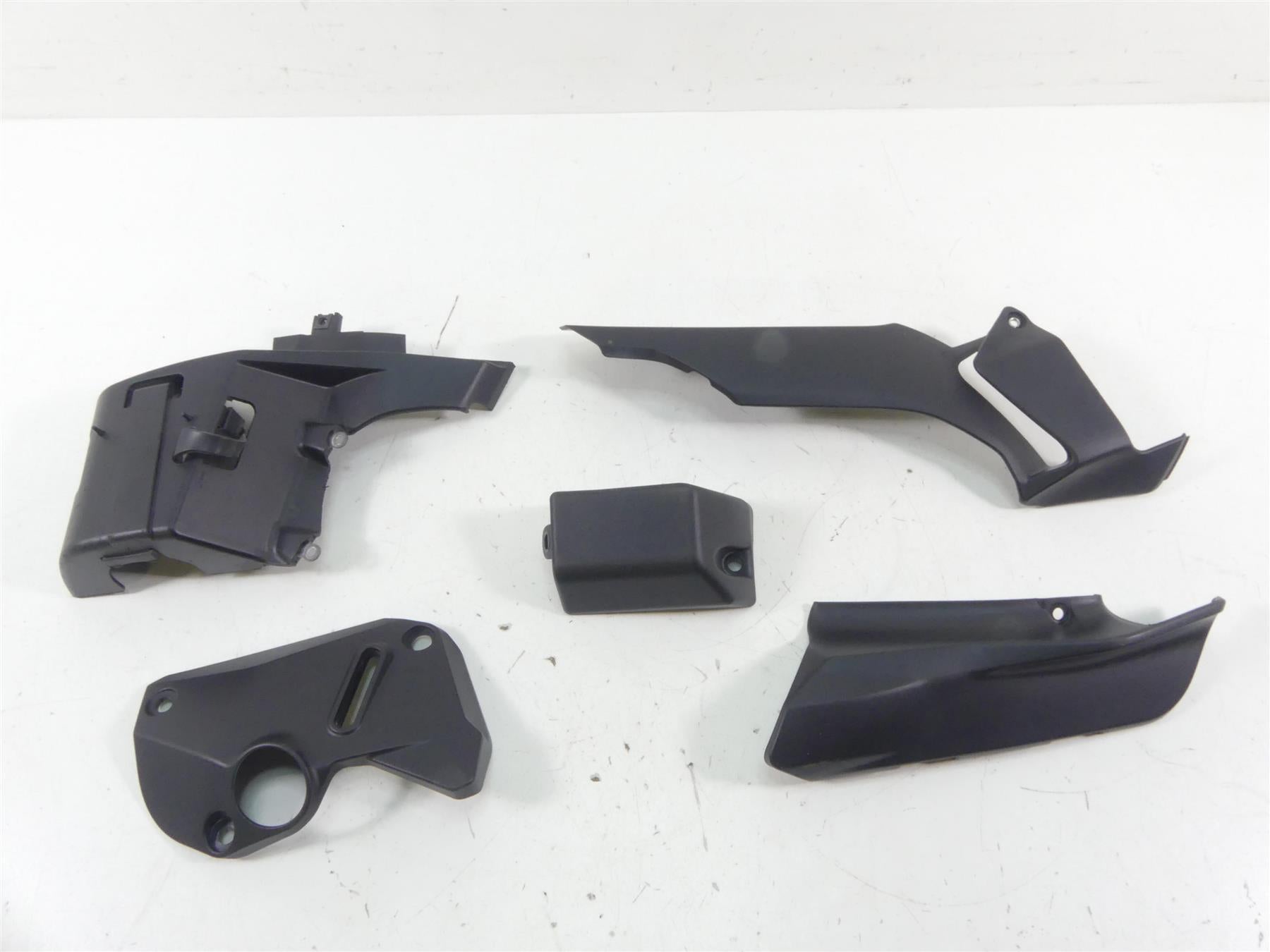 2017 Ducati Monster 1200 S Engine & Frame Infill Cover Fairing Set 48212371A {{ shop.shopifyCountryName }} - Mototech271