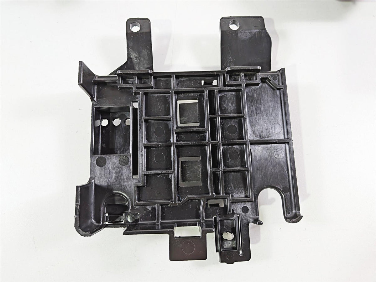 2018 Harley FLHTCU Touring Electra Glide Battery Tray & Ecm Holder 66000010A-Mototech271